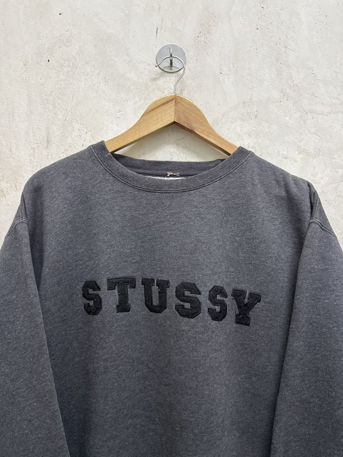 Stussy Vintage 90s Stussy Spell Out Patches Sweatshirt Size US L / EU 52-54 / 3 - 2 Thumbnail