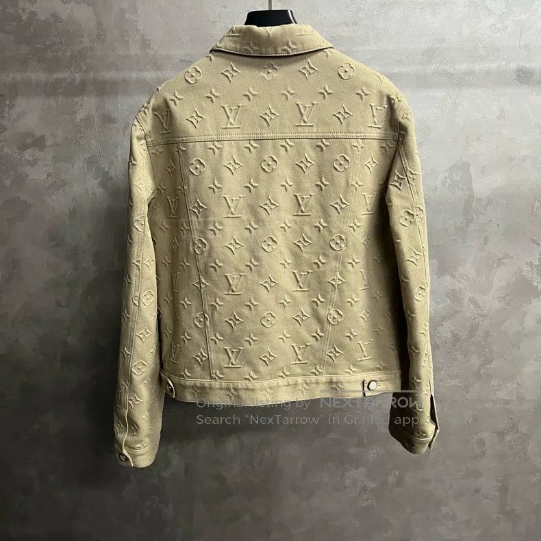 Louis Vuitton Louis Vuitton 25 khaki Logo embossed cotton long-sleeve de Size US M / EU 48-50 / 2 - 5 Thumbnail
