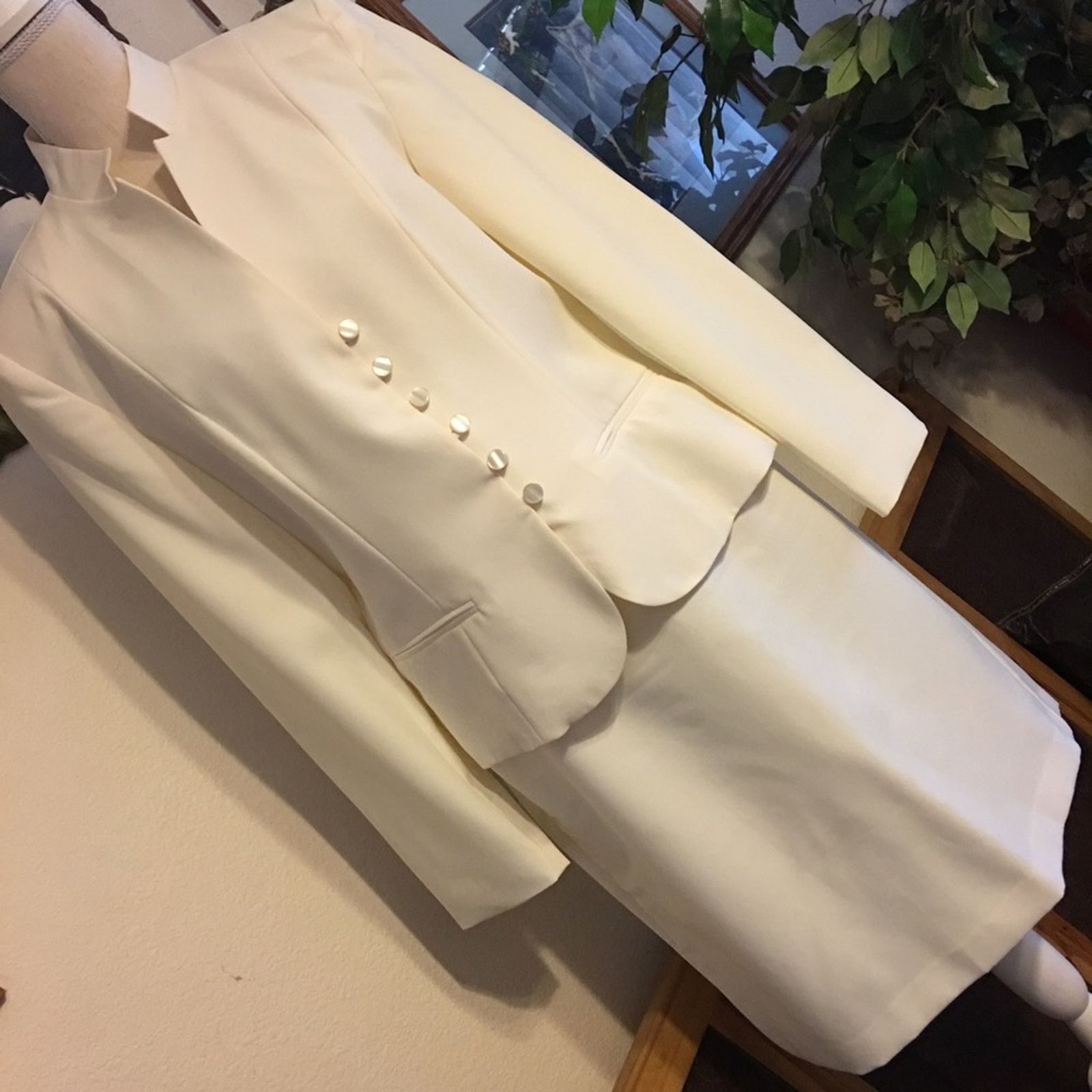 Other Metro Style cream button jacket and skirt set 10 Size L / US 10 / IT 46 - 1 Thumbnail