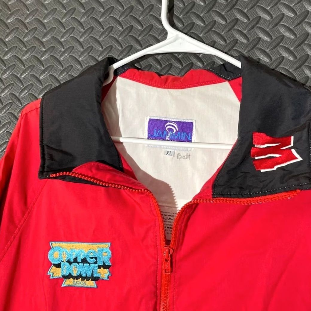 Vintage VINTAGE Jammin USA Red Windbreaker Jacket XL Wisconsin Rare 80's Copper Bowl Jammin Pro Mens Size US XL / EU 56 / 4 - 5 Thumbnail
