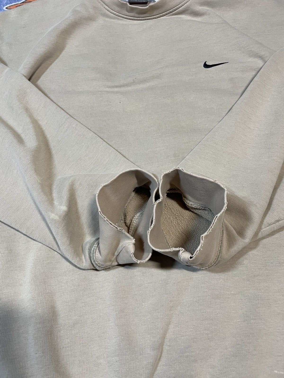 Nike Vintage Nike swoosh crewneck Size US XL / EU 56 / 4 - 4 Thumbnail