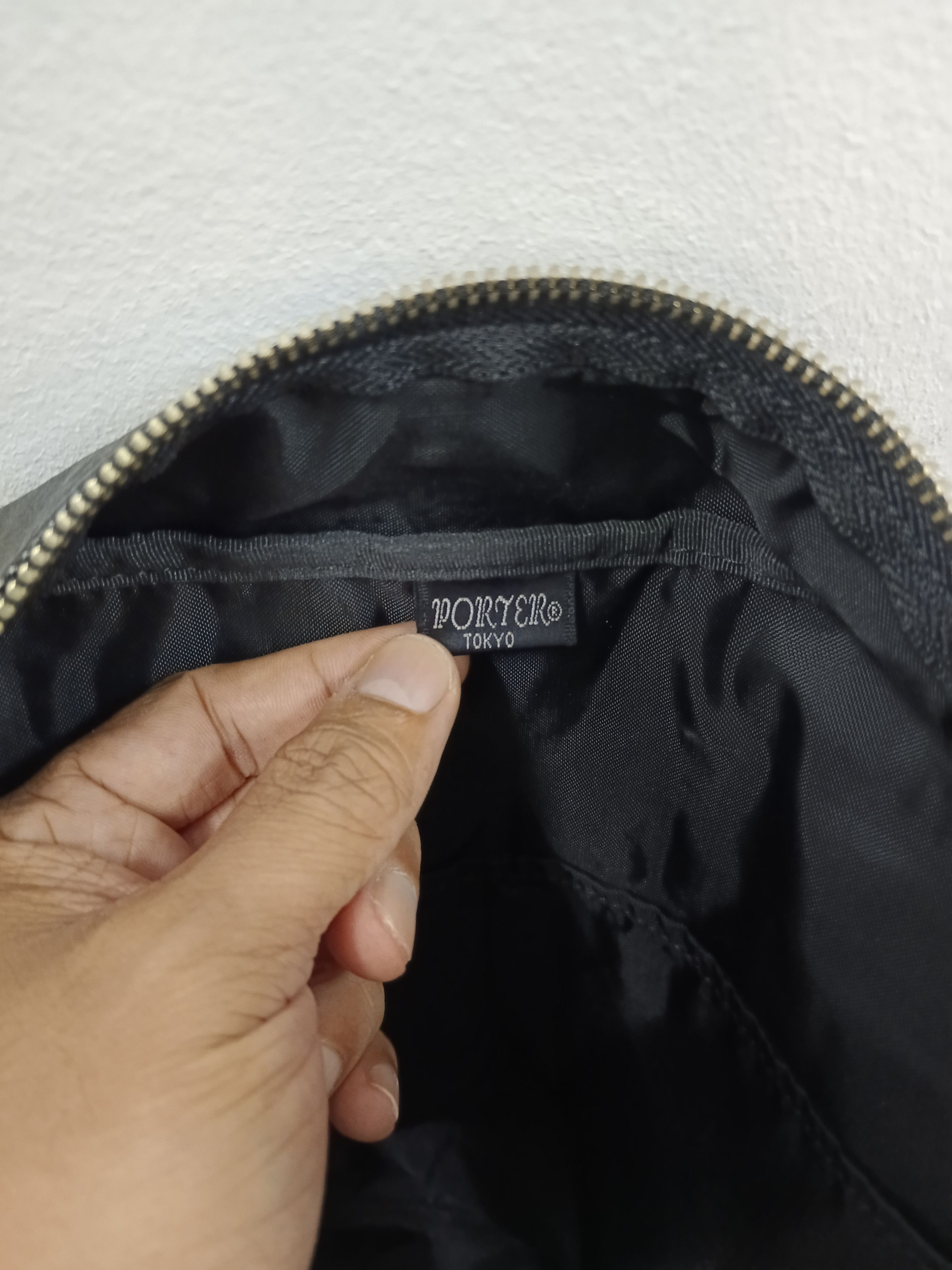 Porter Porter Yoshida SHINE Series PVC Coating Messenger Bag Size ONE SIZE - 11 Thumbnail