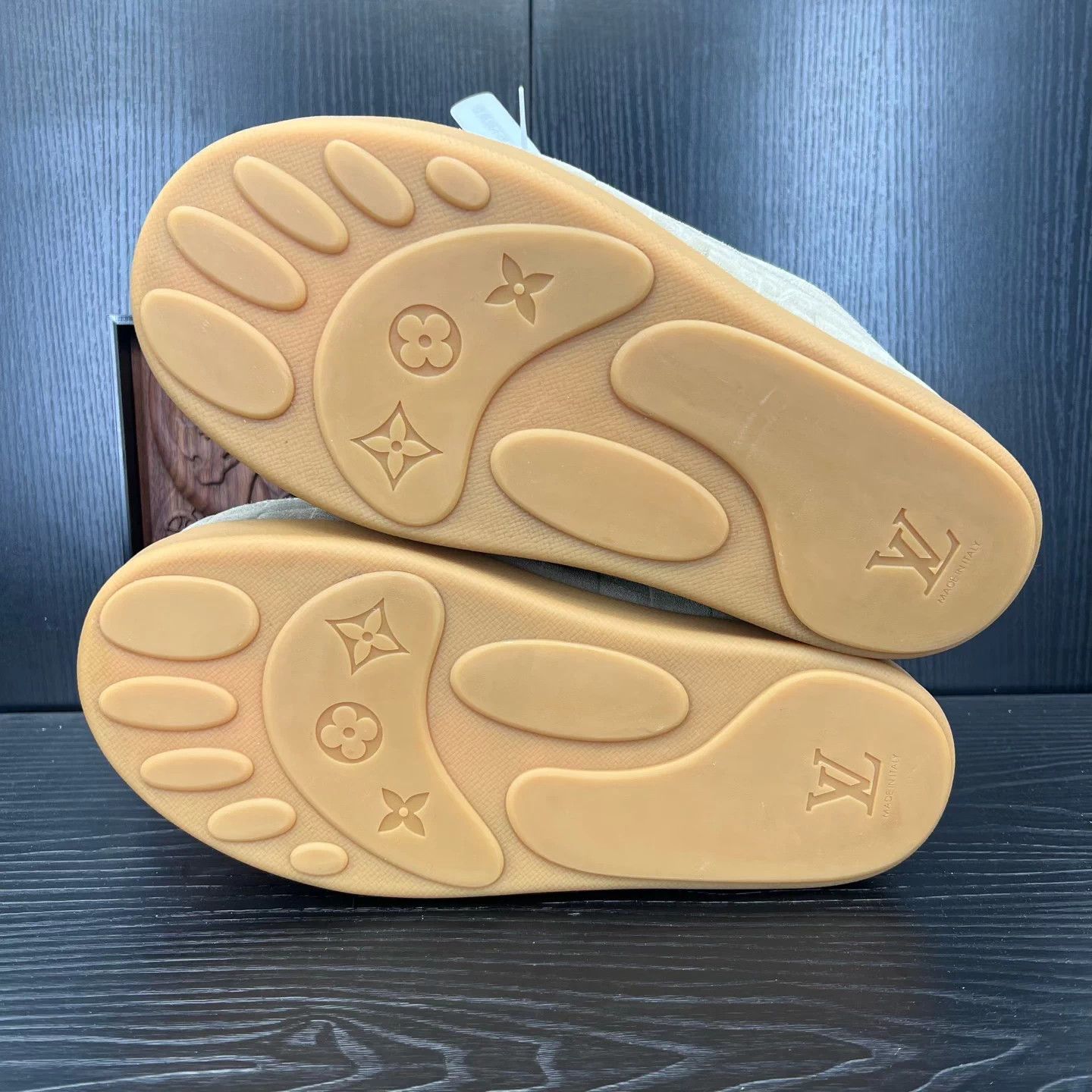 Louis Vuitton LV x Nigo Yeti Snow Boots Beige 10 44 Size US 10 / EU 43 - 7 Thumbnail