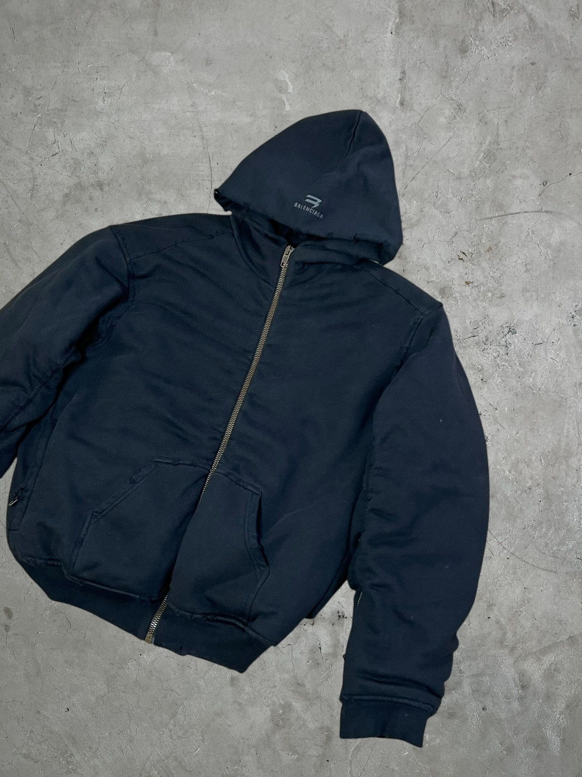 Balenciaga Balenciaga Distressed Fleece Bomber Jacket Size US S / EU 44-46 / 1 - 4 Thumbnail