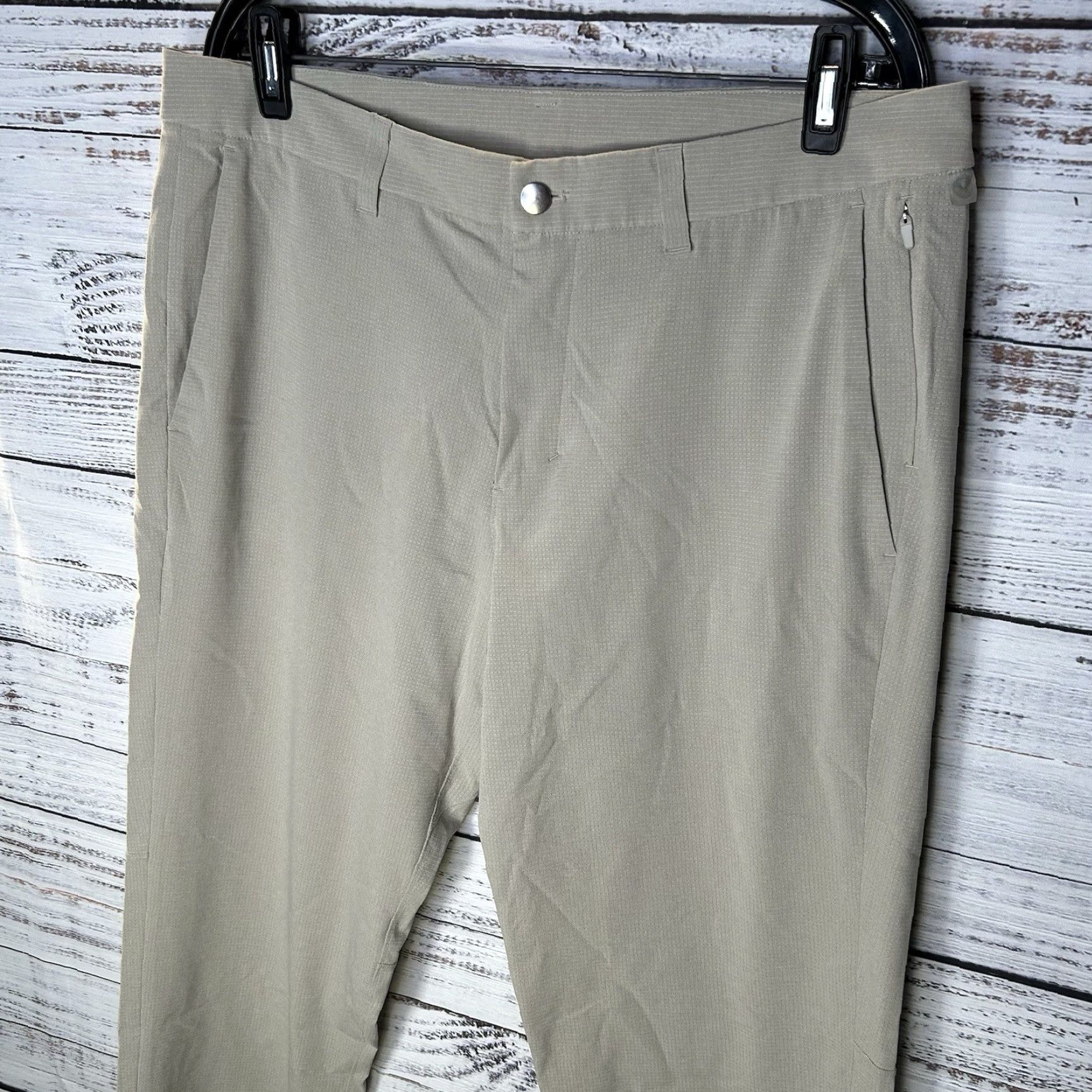 Lululemon Lululemon Commission Slim Fit Pant VENTLIGHT Straight Leg Chino Pants 35x33 Gray / Beige Mens Size US 35 - 4 Thumbnail
