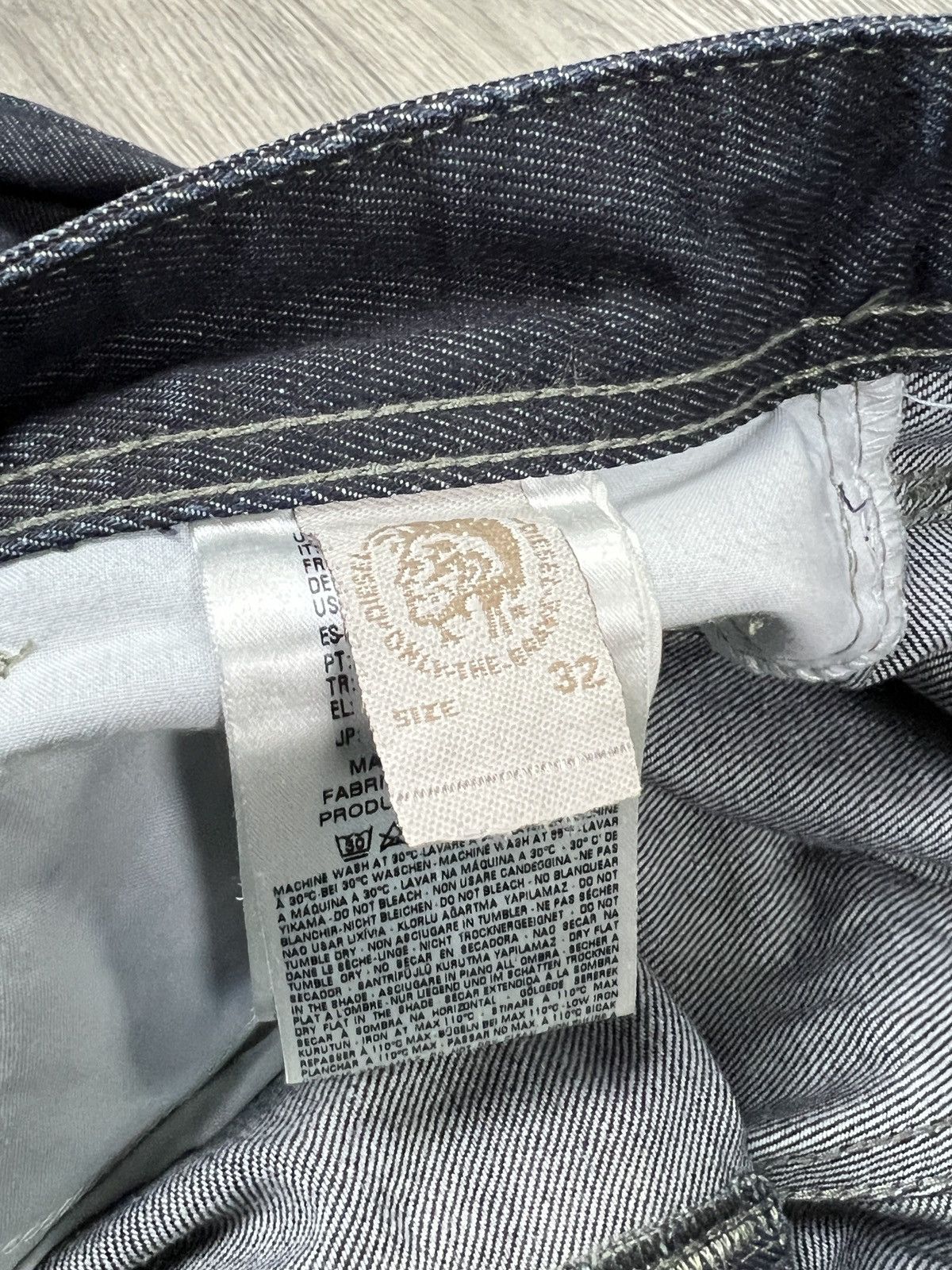 Diesel Vintage Diesel men’s regular straight jeans size 32/32 Size US 32 / EU 48 - 11 Thumbnail