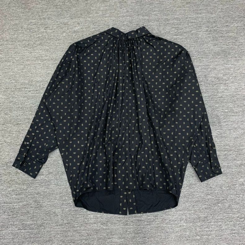 Balenciaga Balenciaga size 34 Black button lock shirt jacket Size XS / US 0-2 / IT 36-38 - 2 Thumbnail