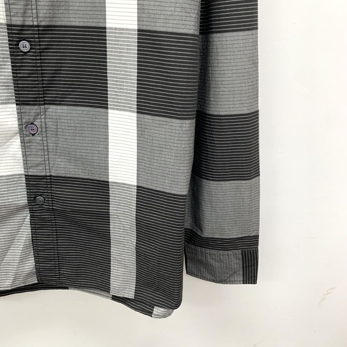 Burberry Burberry Color-block Plaid Cotton Long Sleeve Shirt K26WX Size US L / EU 52-54 / 3 - 4 Thumbnail