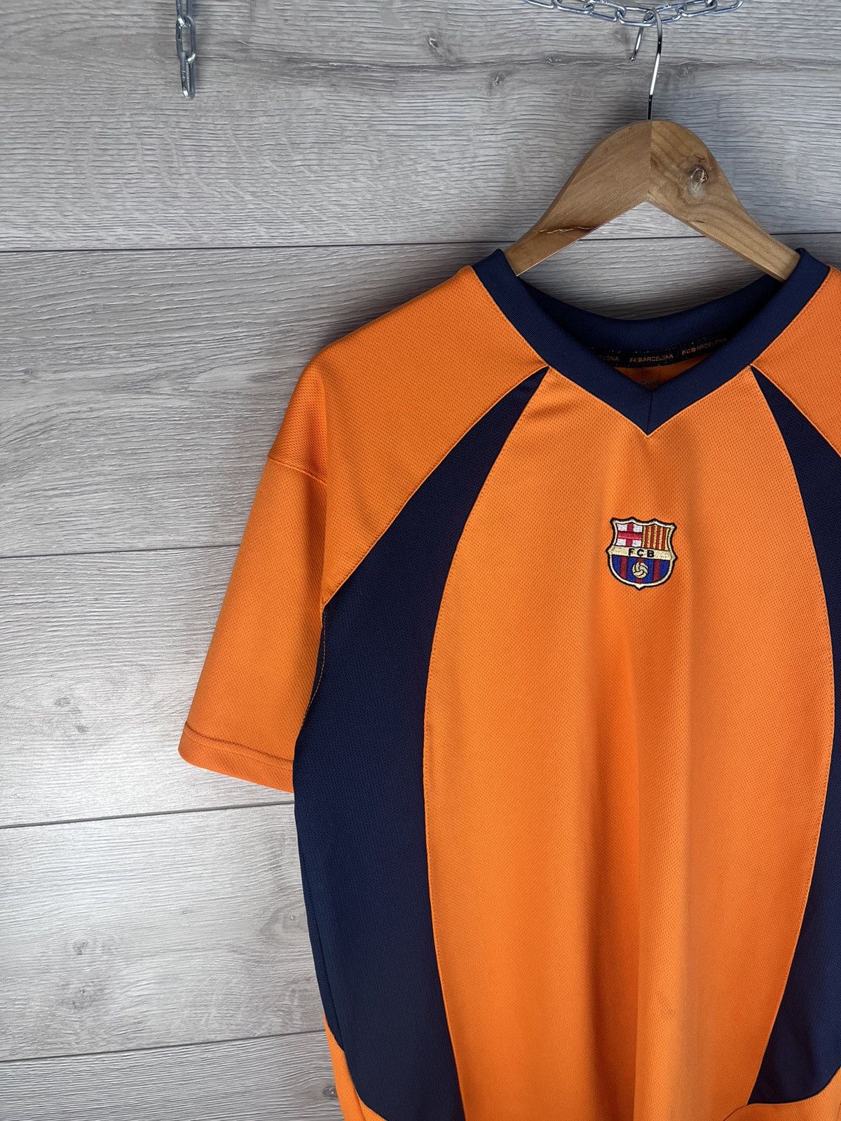 Other Men’s soccer T-shirt Barcelona size L sport vintage Size US L / EU 52-54 / 3 - 2 Thumbnail