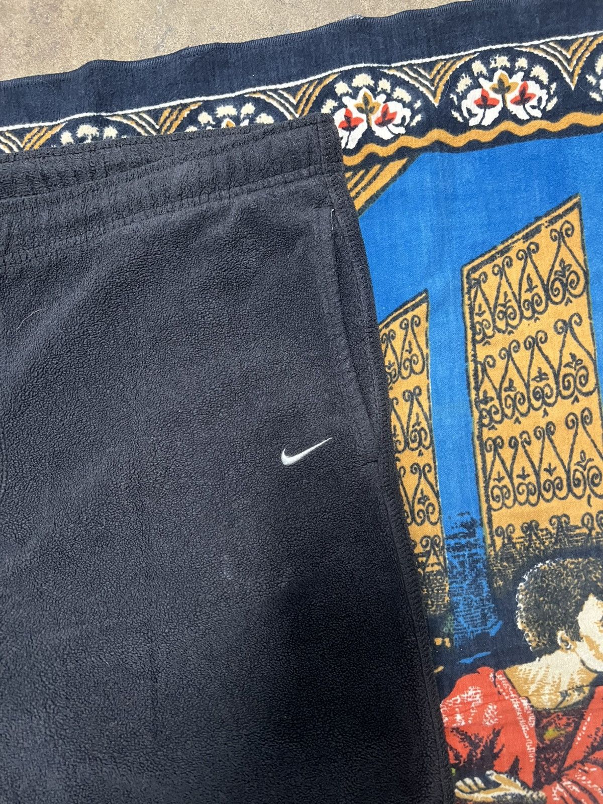 Nike Vintage Black Nike Track Pants size Large baggy fit Striped Size US 34 / EU 50 - 5 Thumbnail