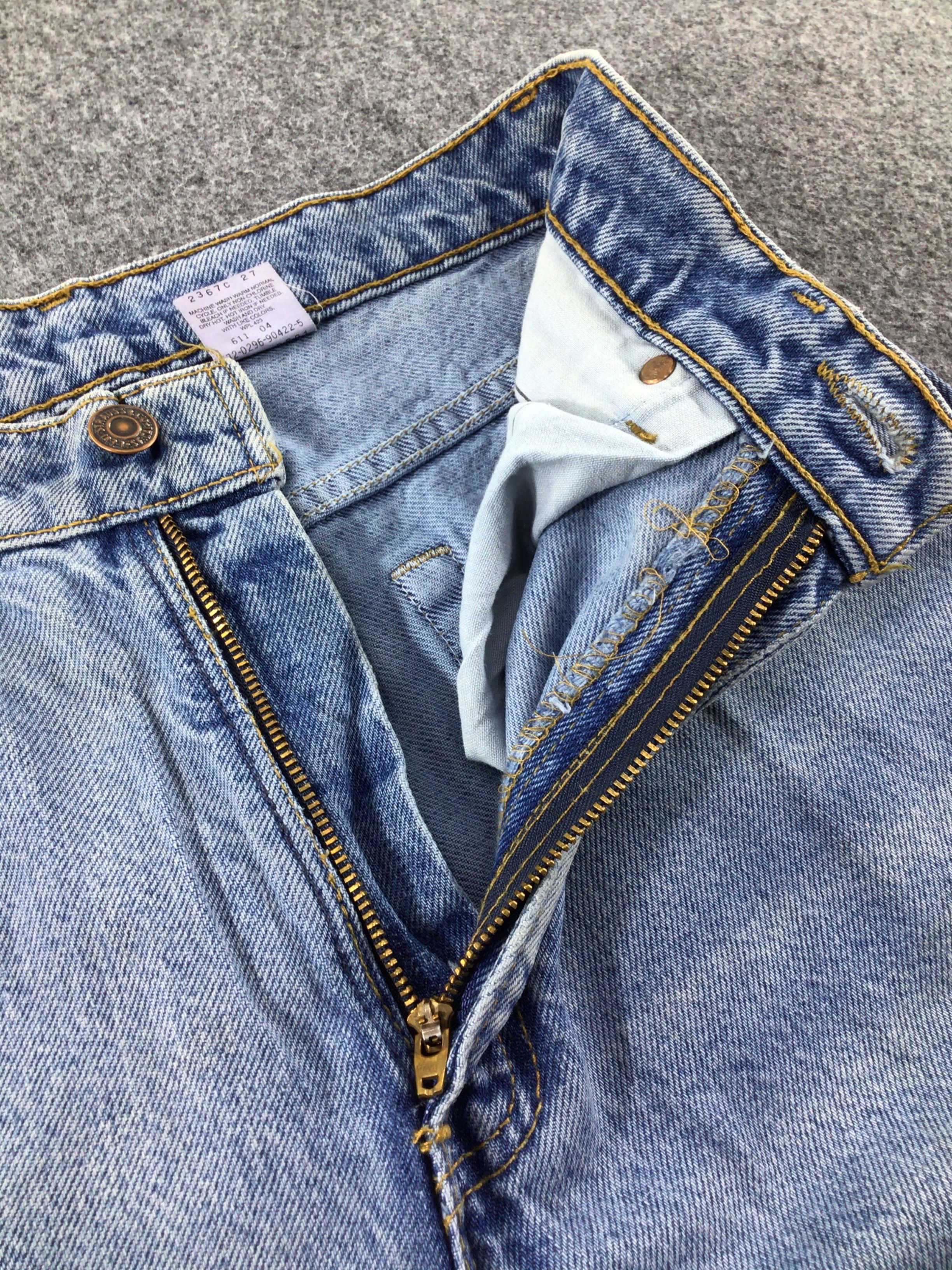 Levi's Vintage 90s Levi's 521 Jeans Medium Wash Denim KJ063 Size US 28 / EU 44 - 7 Thumbnail