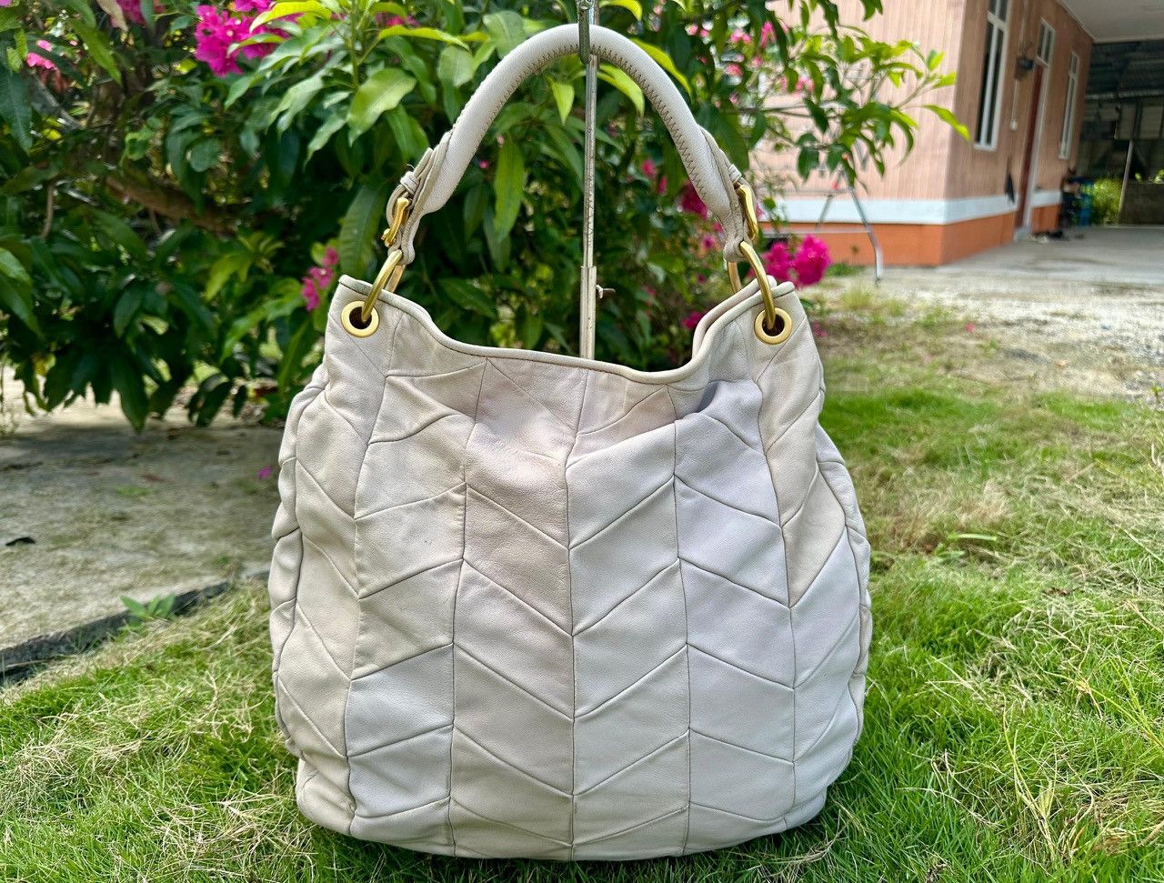 Miu Miu Authentic Miu Miu Quilted Chevron Leather Hobo Bag Size ONE SIZE - 1 Thumbnail