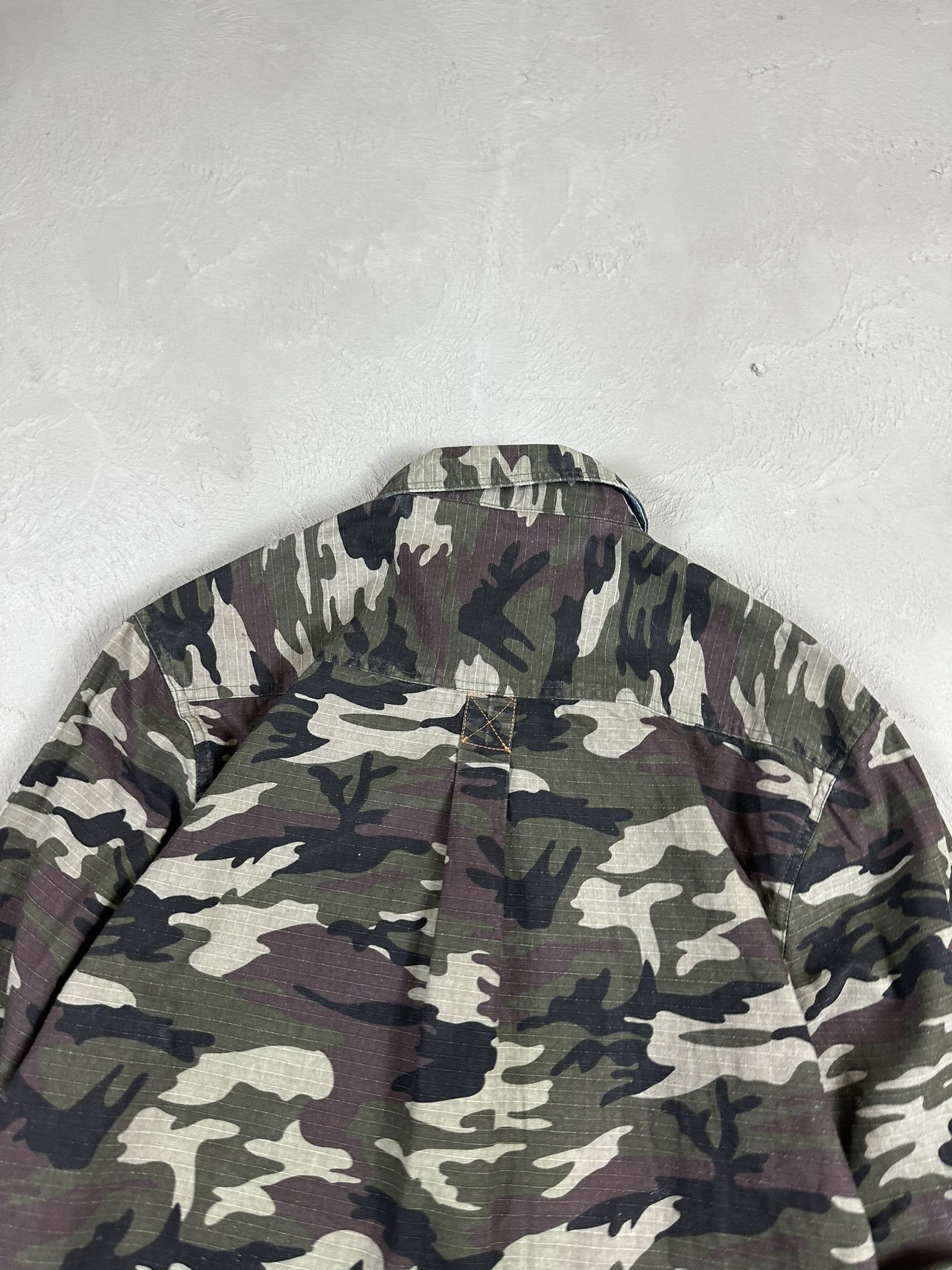 Pelle Pelle Vintage Y2k Pelle Pelle Camo Miitary Button Up Shirt Size US L / EU 52-54 / 3 - 13 Thumbnail