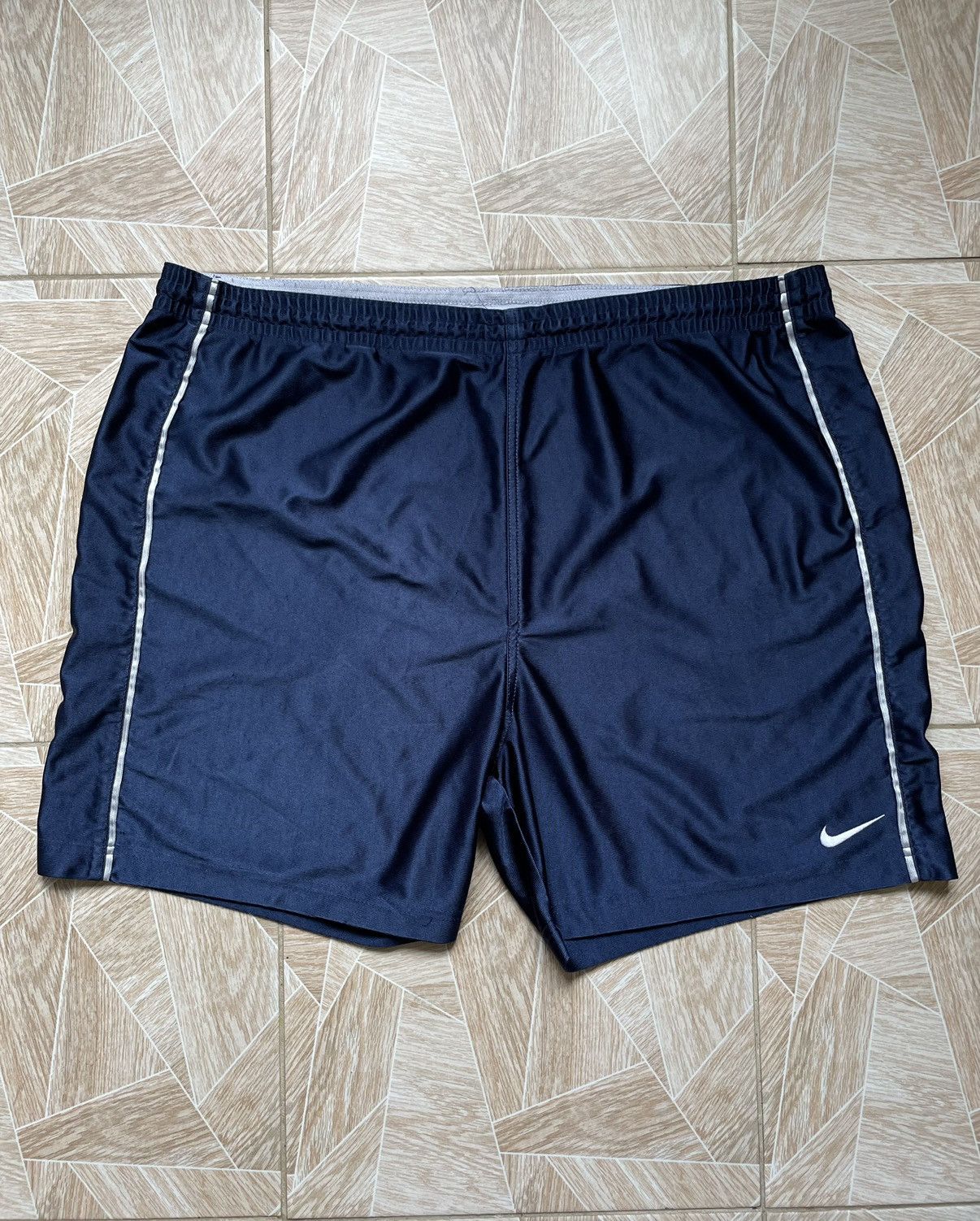 Nike × Vintage Vintage Retro Nike Shimmering Navy Shorts Swoosh Sport Drill Size US 34 / EU 50 - 1 Thumbnail