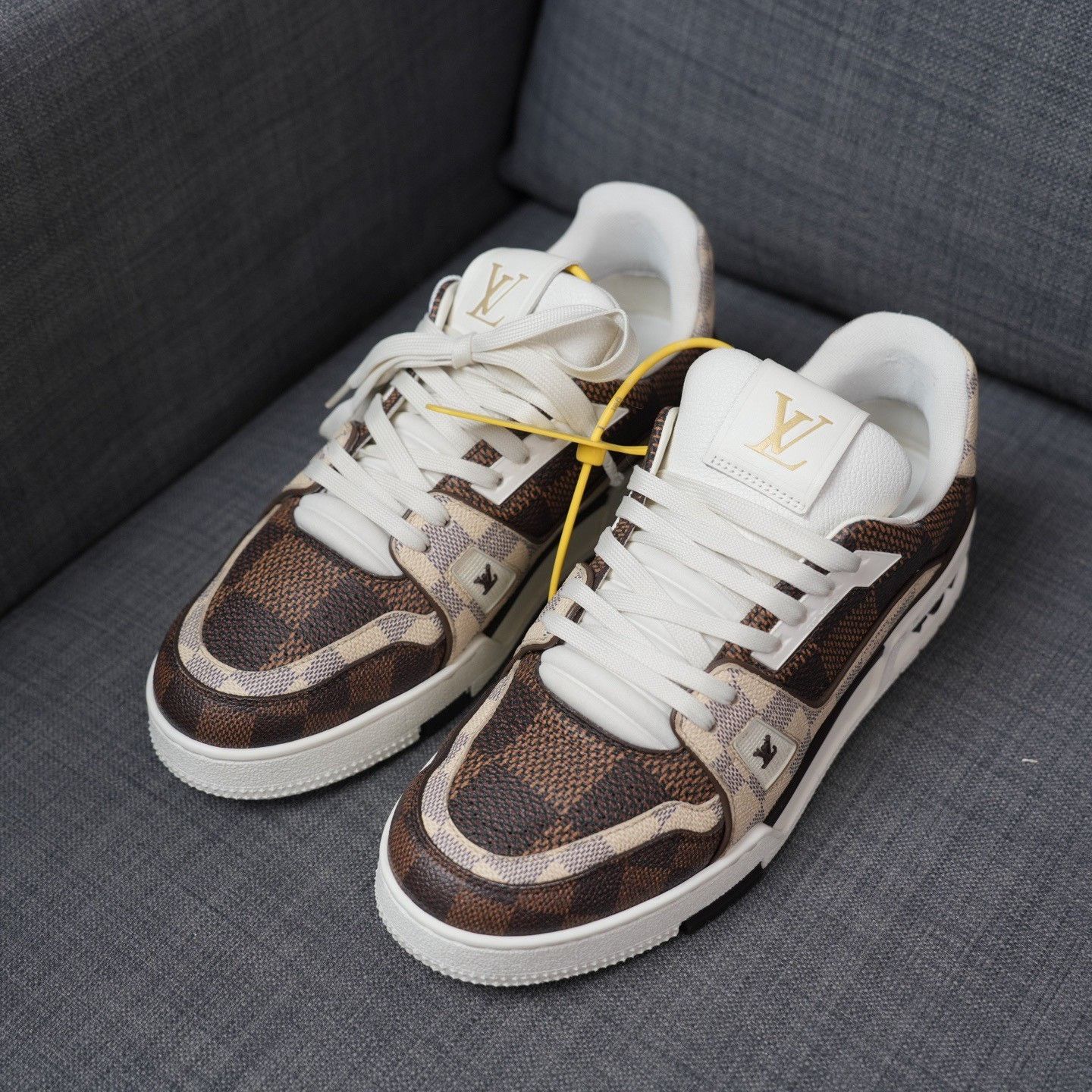 Louis Vuitton Louis Vuitton Training Brown Lowtop Sneakers 8 Men Size US 8 / EU 41 - 1 Thumbnail