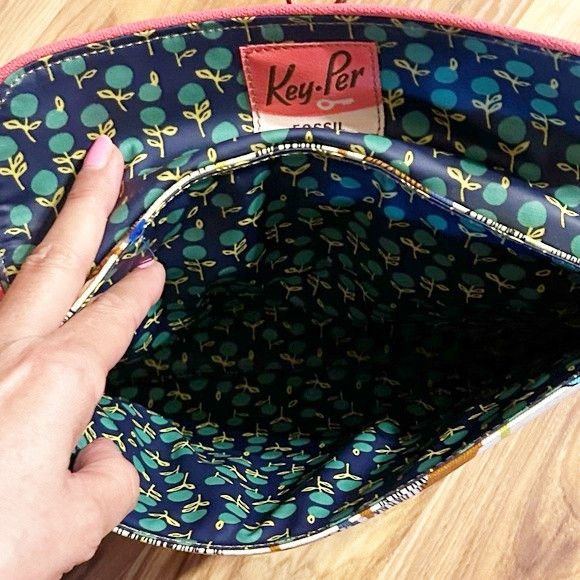 Fossil Fossil Key-Per Blue Multicolor Floral Pouch Clutch Bag Size ONE SIZE - 2 Thumbnail