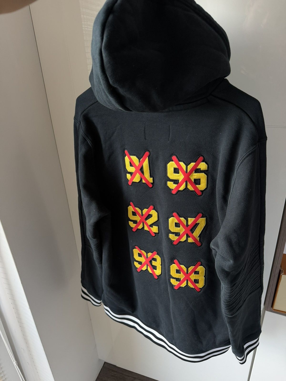 Jordan Brand Nike Air Jordan Big Logo Vintage 90s Hoodie Size US L / EU 52-54 / 3 - 7 Thumbnail