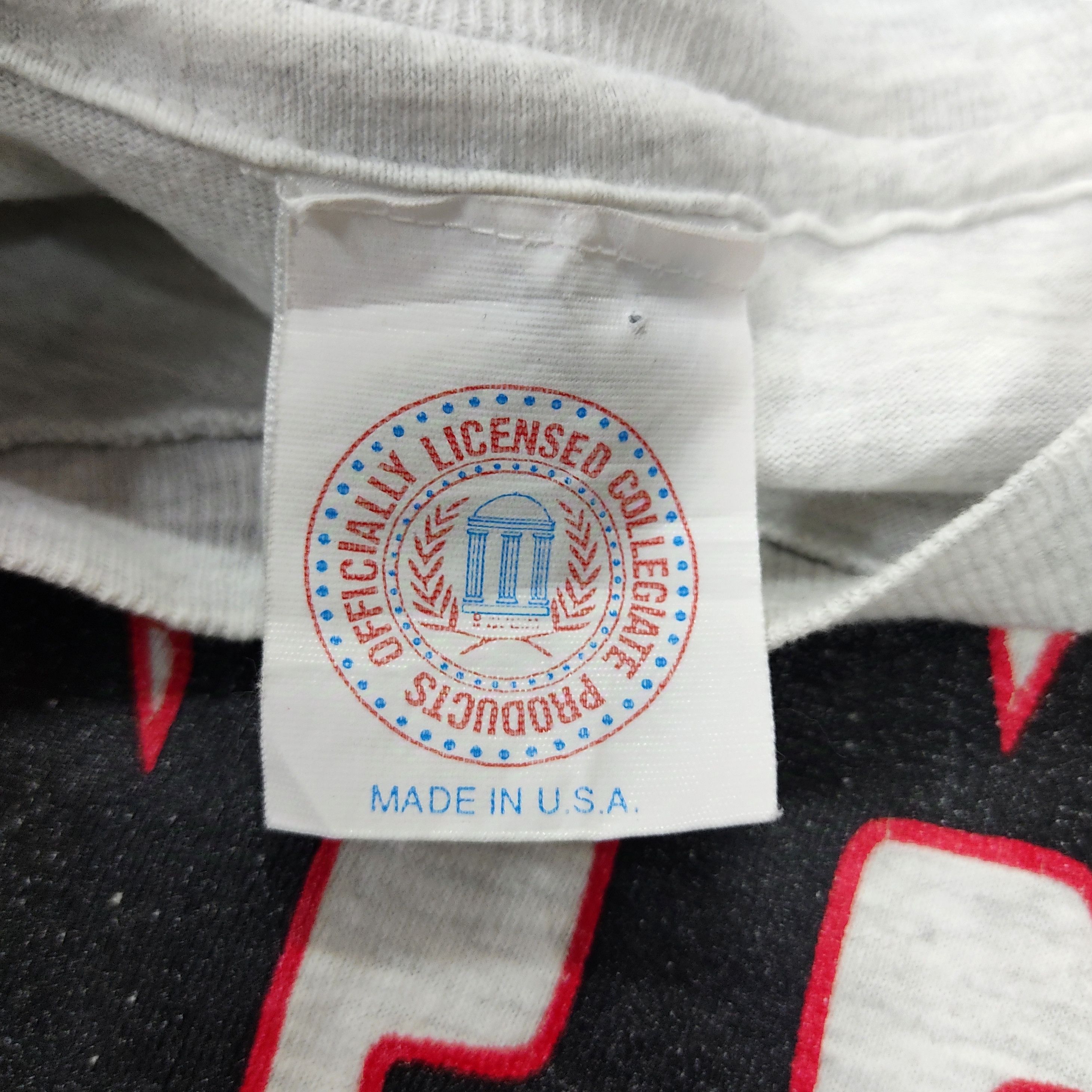 Vintage Vintage UNLV Runnin Rebels NCCA College T-shirt Size US L / EU 52-54 / 3 - 6 Thumbnail