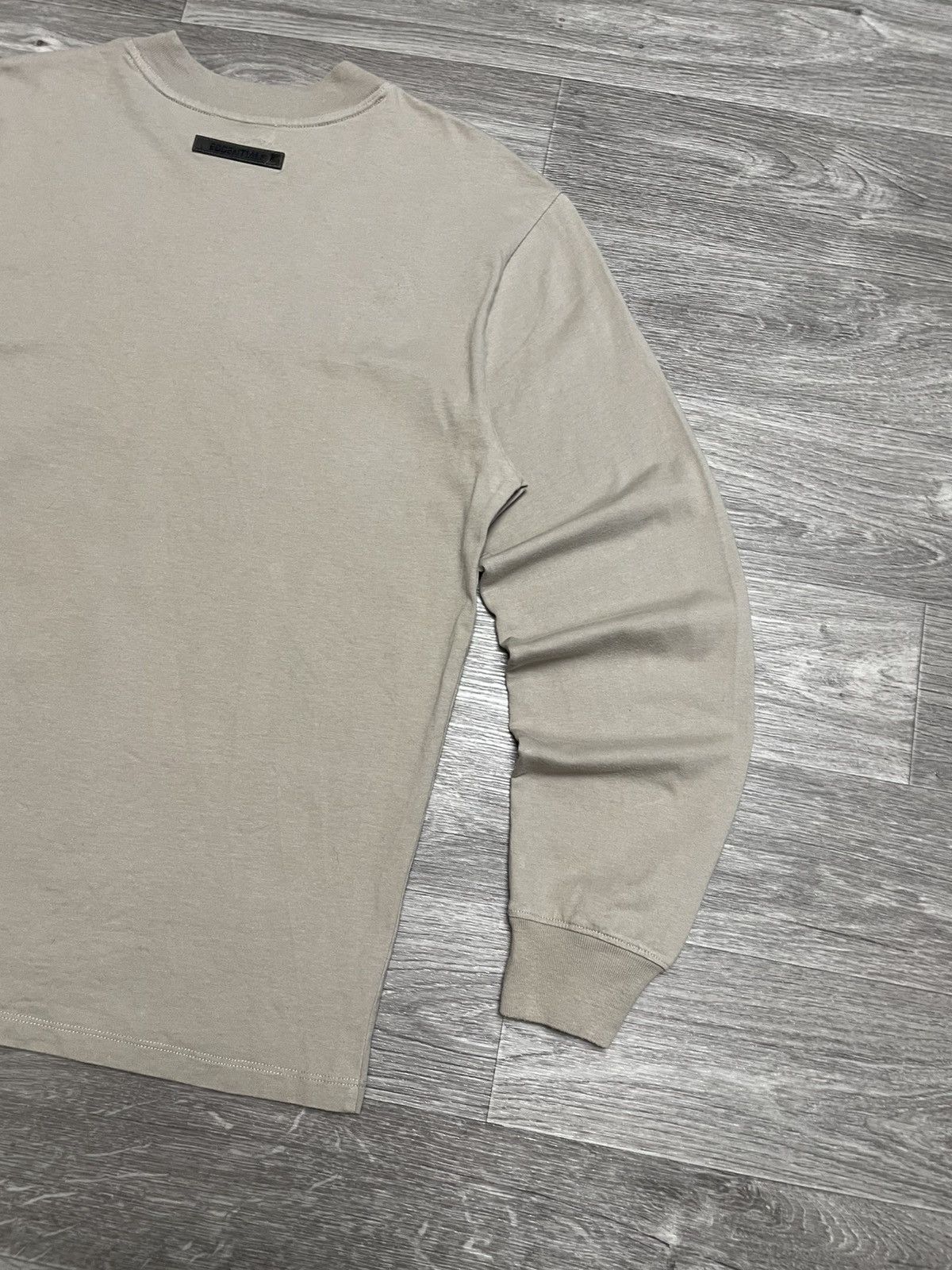Essentials Fear Of God Essentials Beige Reflective Logo Long Sleeve Tee Size US S / EU 44-46 / 1 - 22 Thumbnail