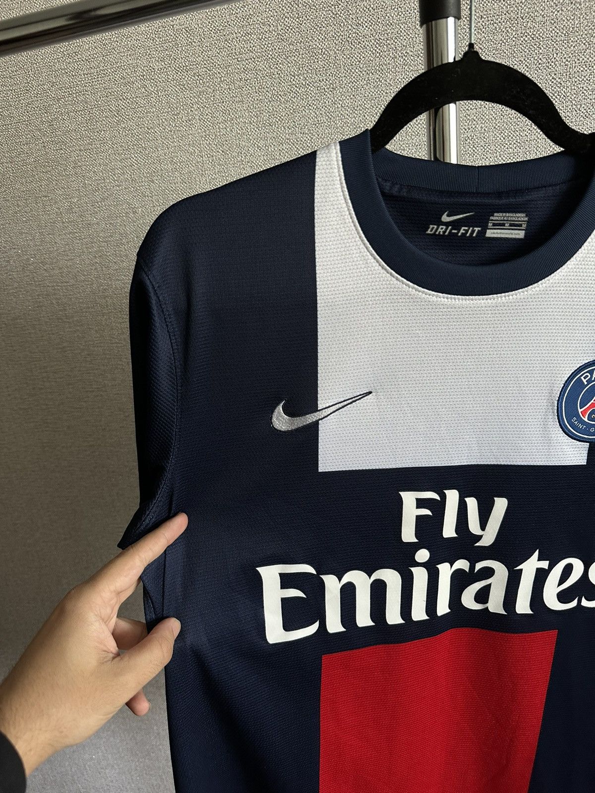 Nike 2013/14 Nike Paris Saint Germain PSG Soccer Jersey Size US M / EU 48-50 / 2 - 3 Thumbnail