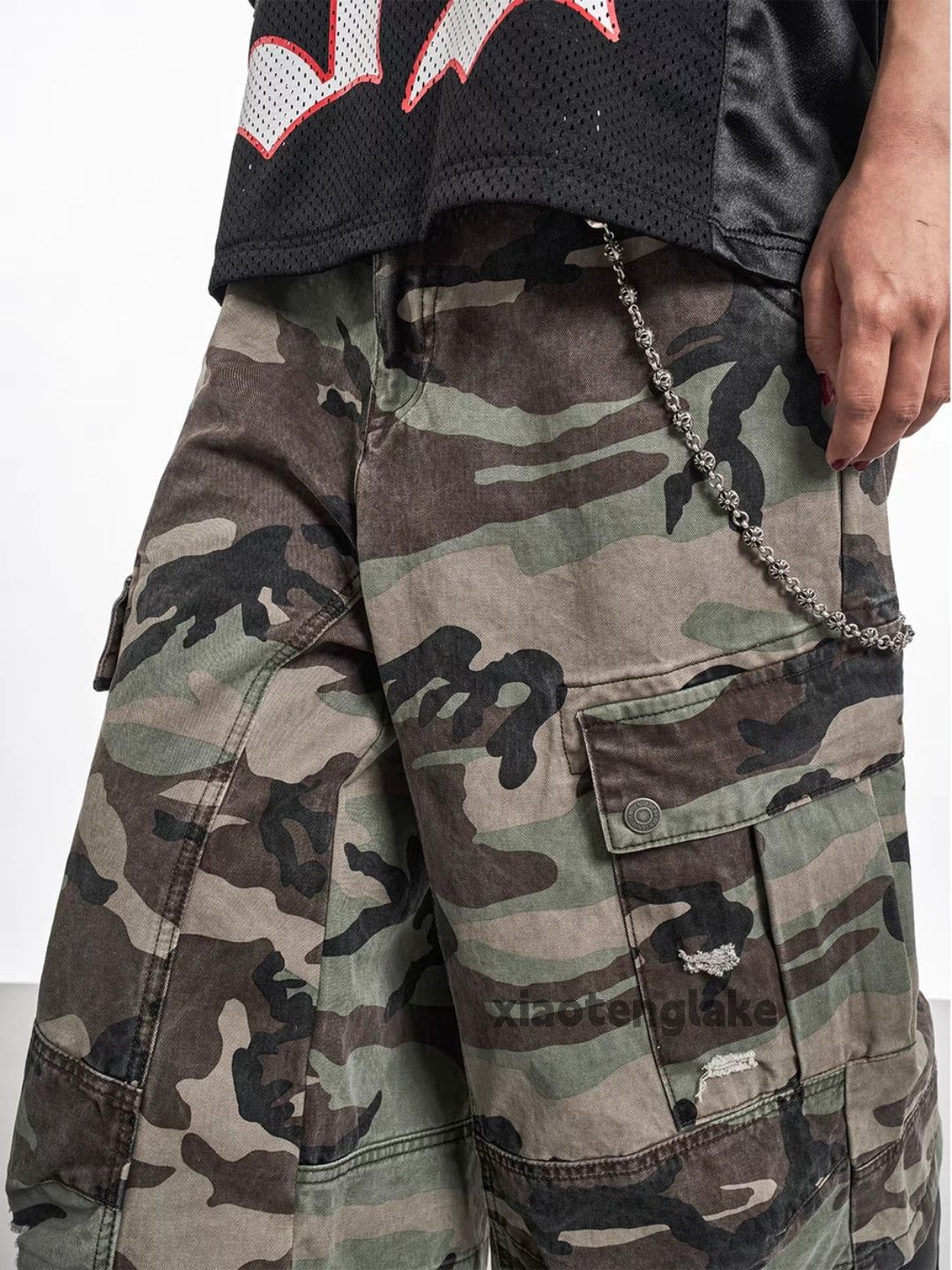 Designer Unisex military outdoor tactical cargo baggy camo shorts Size US 33 - 5 Thumbnail