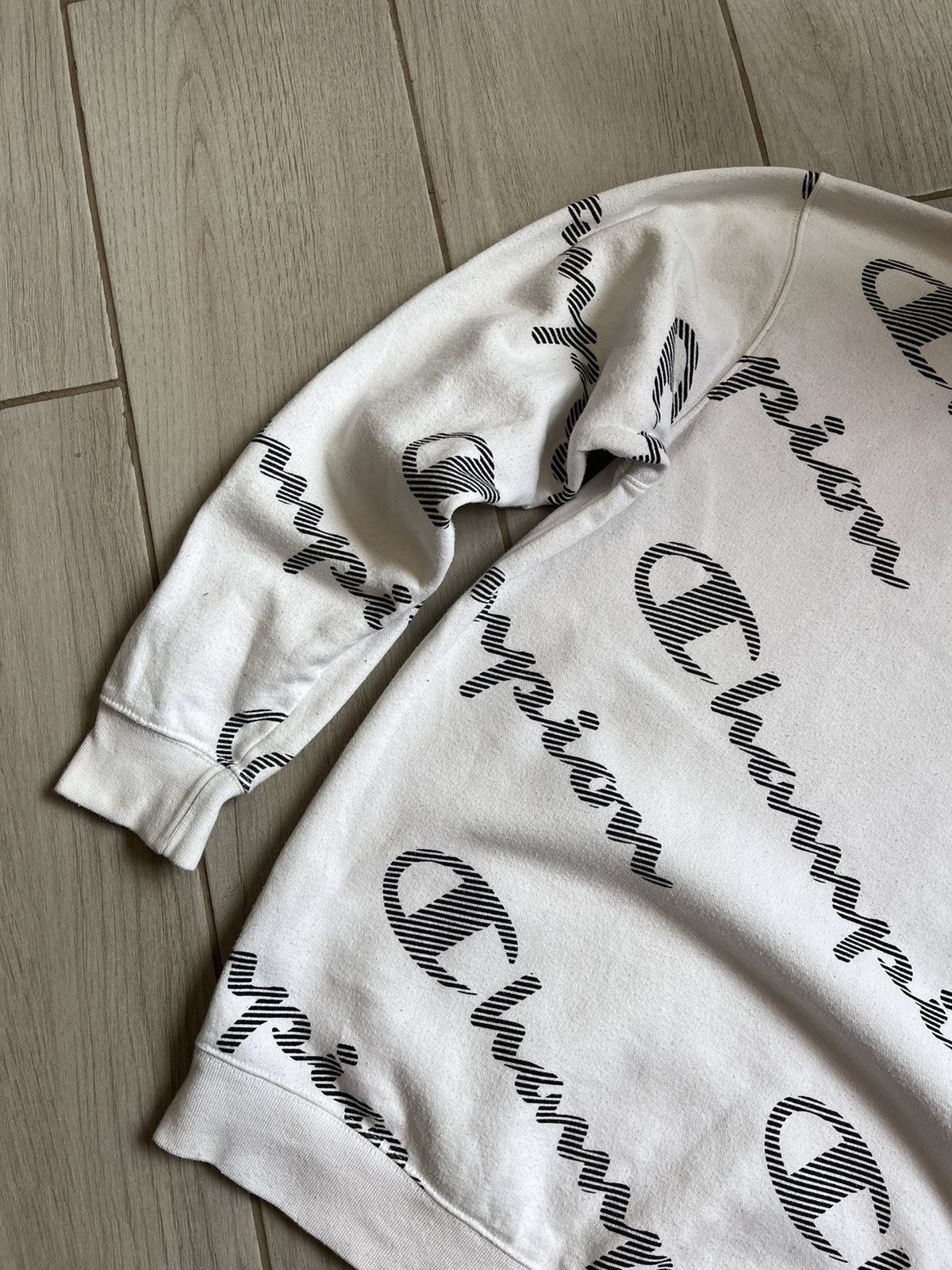 Champion × Vintage Vintage Champion sweatshirt logo monogram sportswear Size US L / EU 52-54 / 3 - 8 Thumbnail