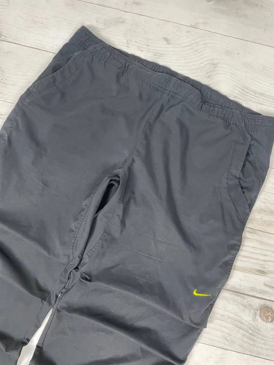 Nike Vintage Nike Track Pants 00s Nylon Swoosh Y2K Baggy Size US 36 / EU 52 - 3 Thumbnail