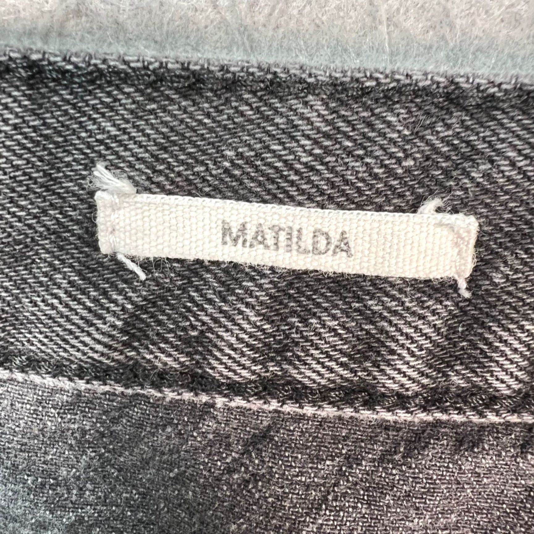 Mango Mango Womens Size 6 High-Rise Black Denim Jeans Straight Leg 5-Pocket Cotton Blend Jeans Womens Manufactured Mango Jeans Black XS-Size 6? Size 28" / US 6 / IT 42 - 4 Thumbnail