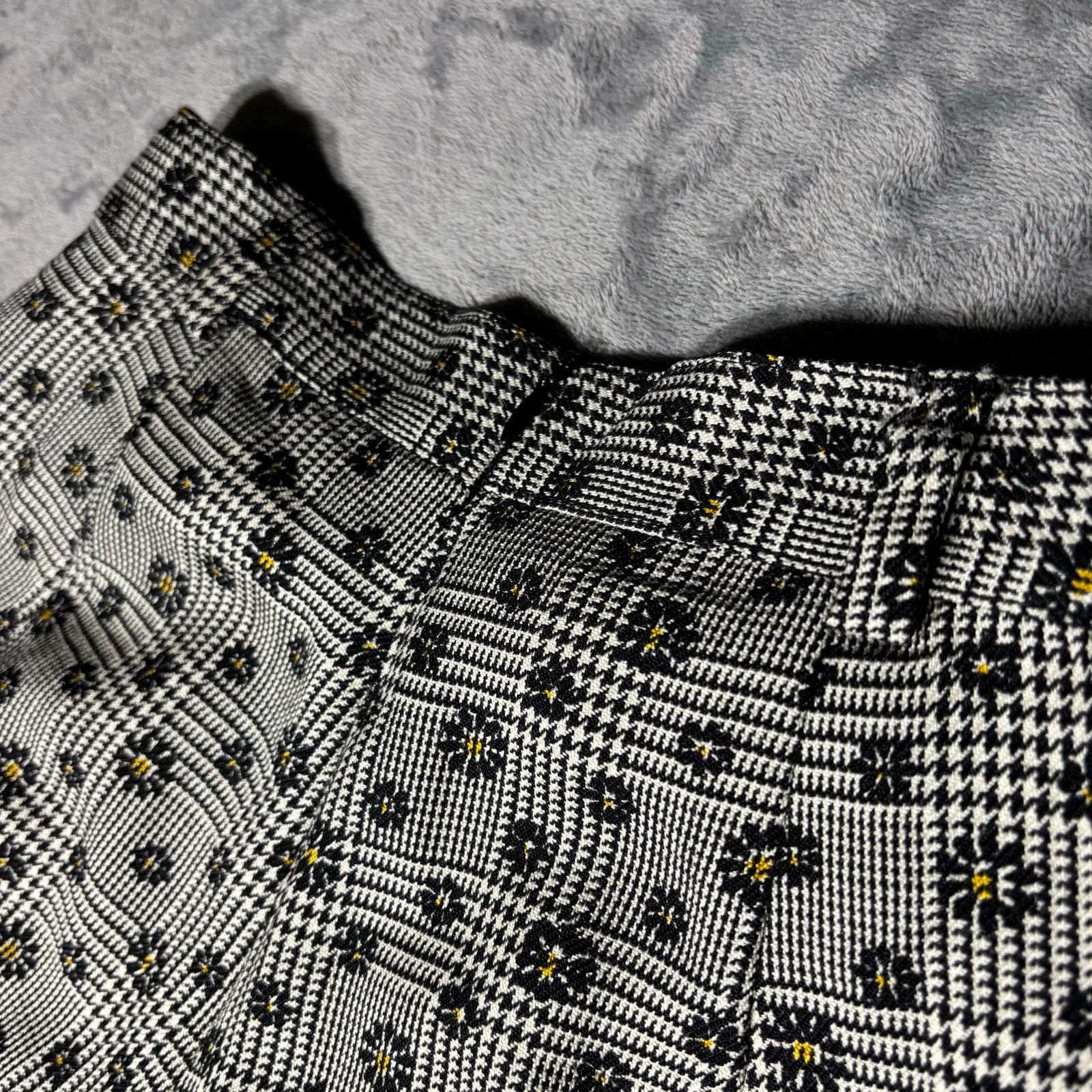 Versace Vtg Gianni Versace Versus Trousers Houndstooth Floral Wool Size 26" / US 2 / IT 38 - 3 Thumbnail