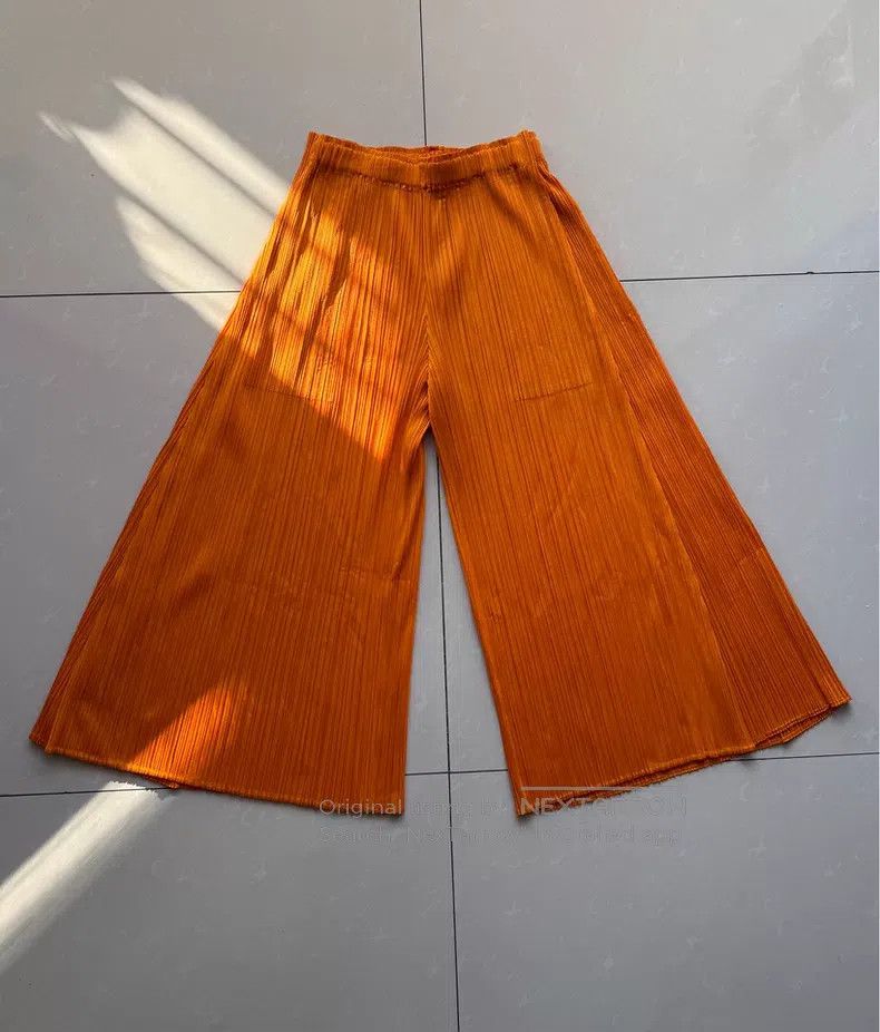 Issey Miyake Issey Miyake Small wide-leg pants Size 25" / US 0 / IT 36 - 1 Thumbnail