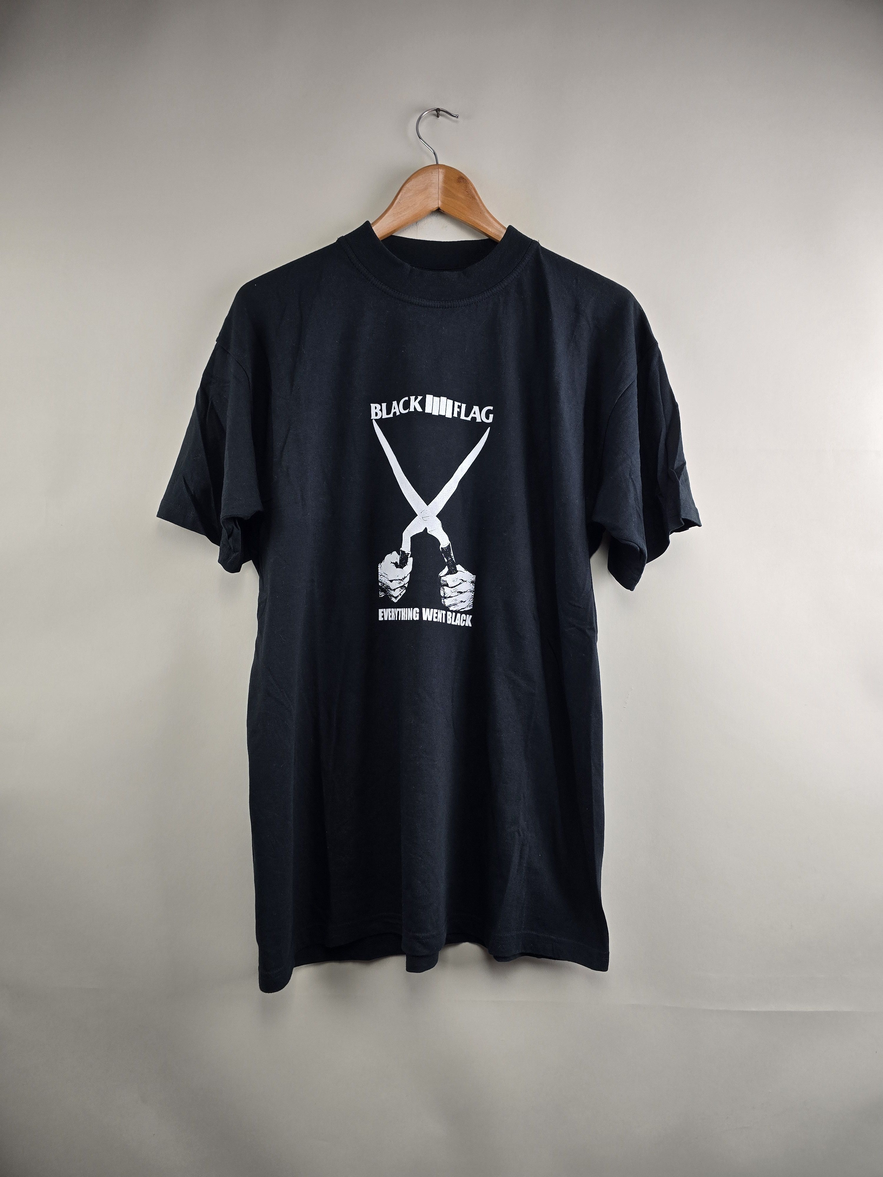 Band Tees × Vintage 90s Black Flag Everything went black PUNK XL 23" 30" Size US XL / EU 56 / 4 - 1 Thumbnail