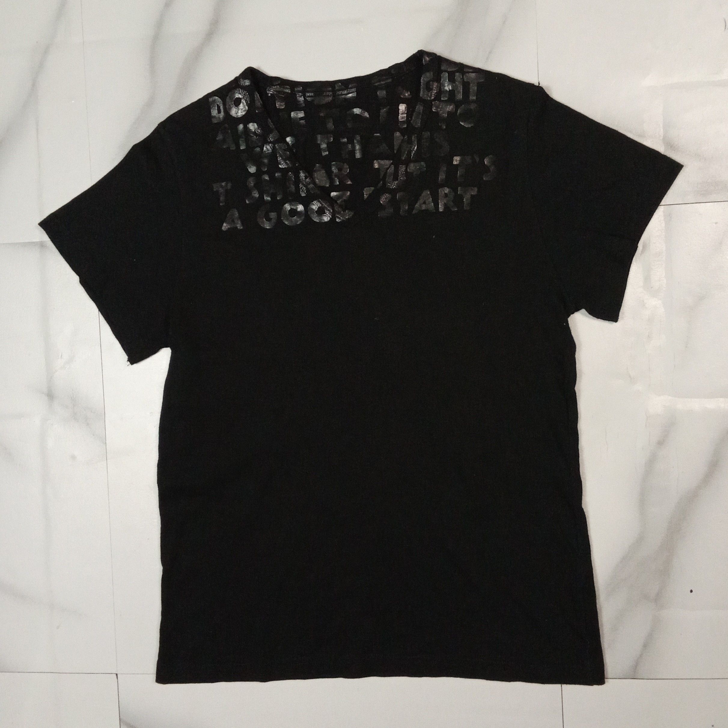 Maison Margiela Maison Margiela A/W'09 "Awareness Aids" Poem V'neck Tshirt Size S / US 4 / IT 40 - 2 Thumbnail
