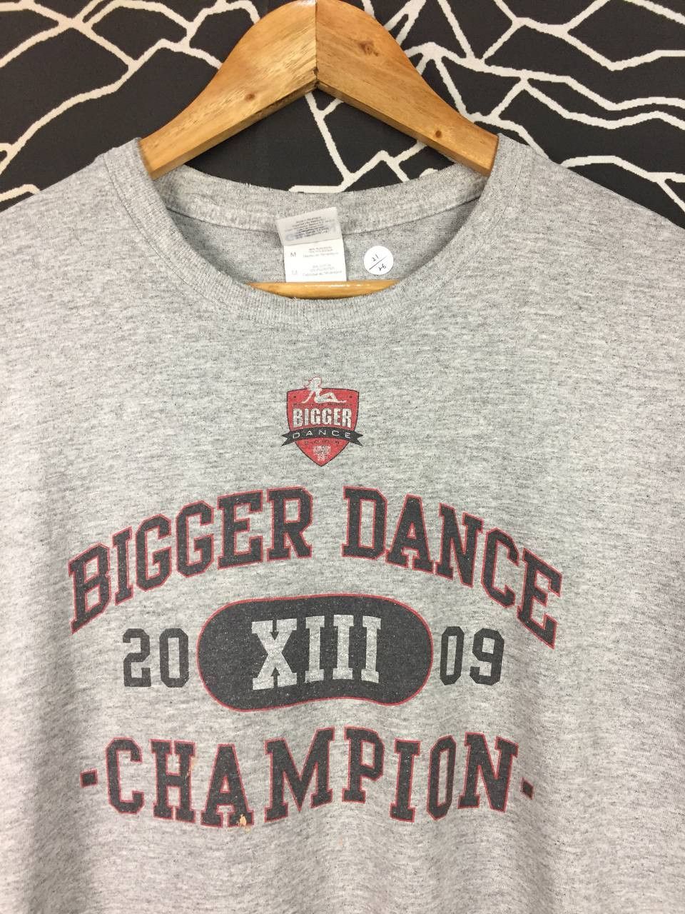 Vintage Bigger Dance Champion HKGM 950 Guam Radio Promo Tee Size US M / EU 48-50 / 2 - 3 Thumbnail