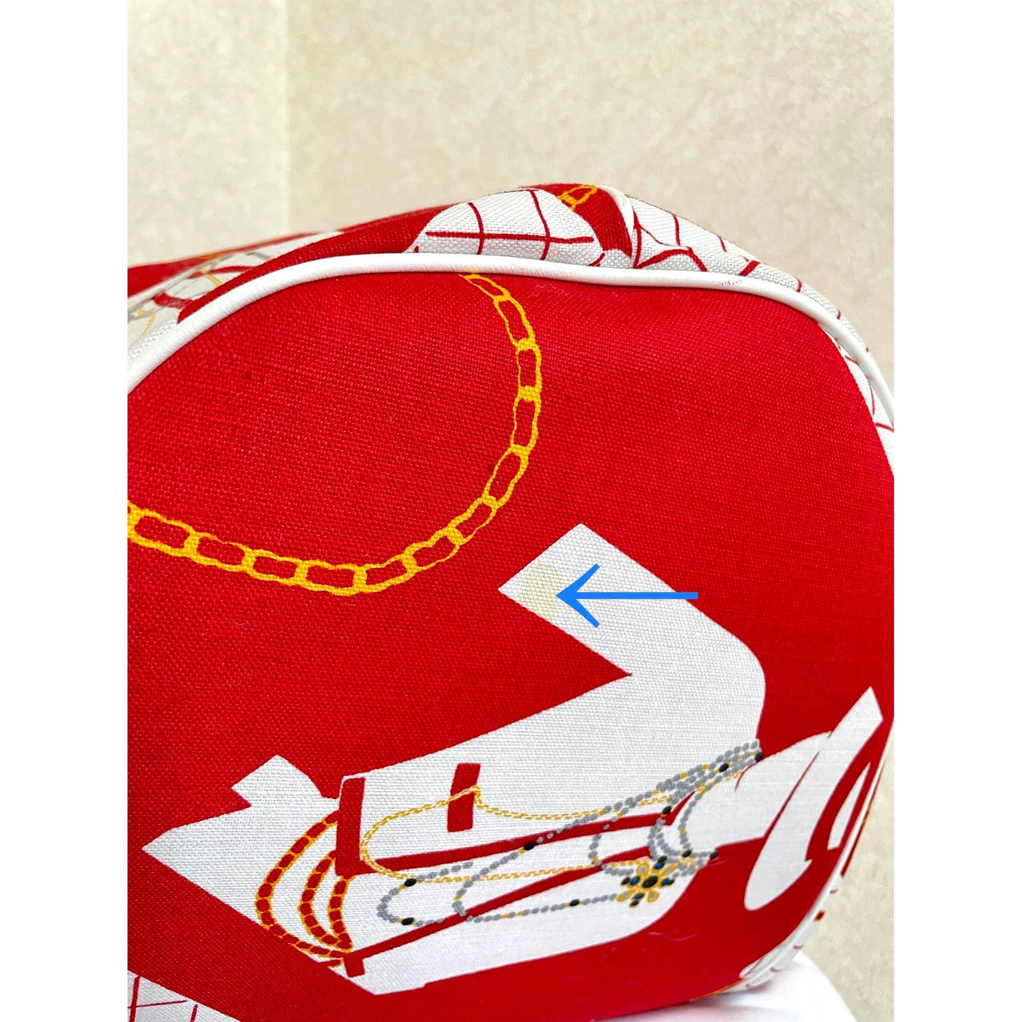 Chanel MINT. Vintage CHANEL red and white canvas hobo shoulder bag Size ONE SIZE - 7 Thumbnail