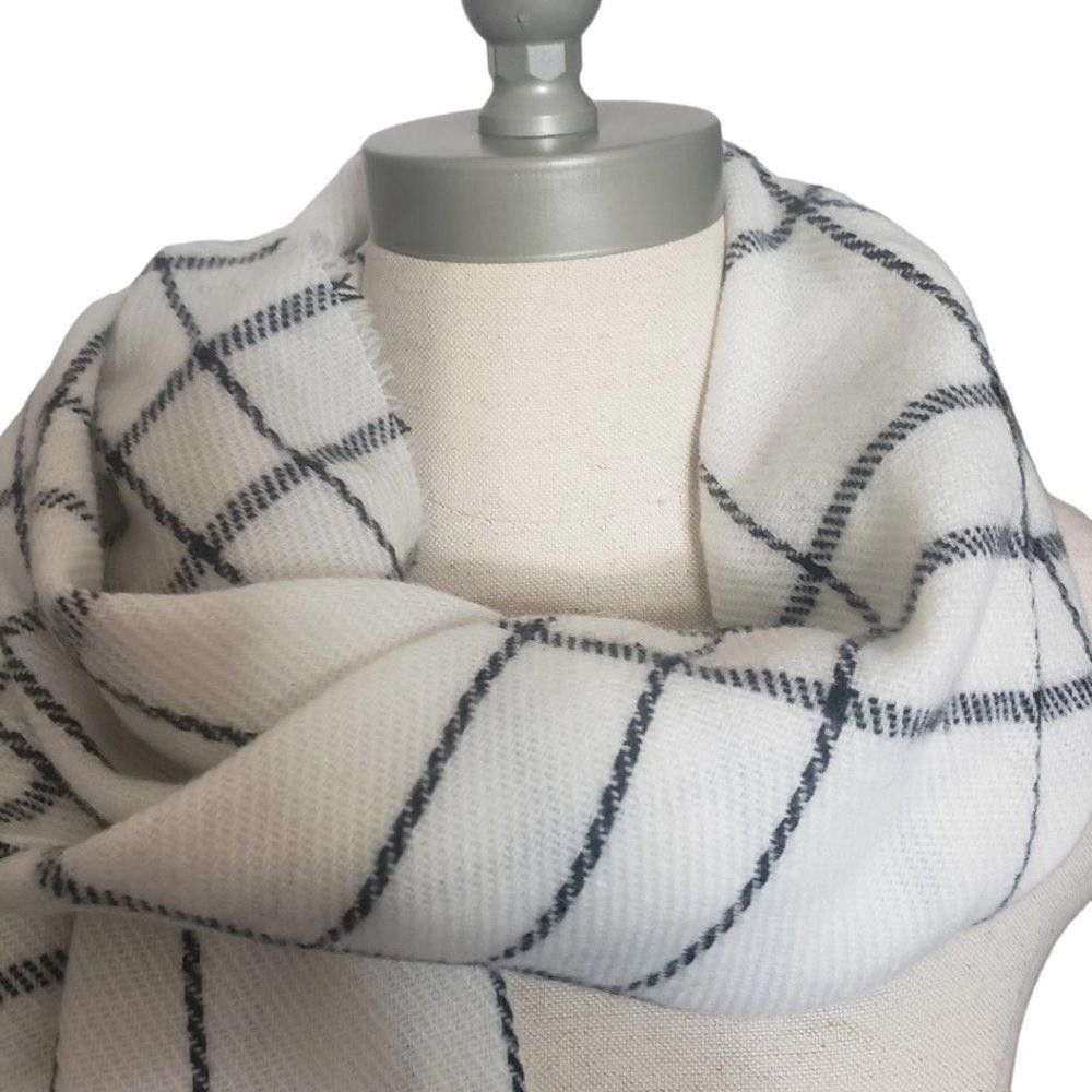 Designer CT823 Primark NWT Black & White Shawl Size ONE SIZE - 4 Thumbnail