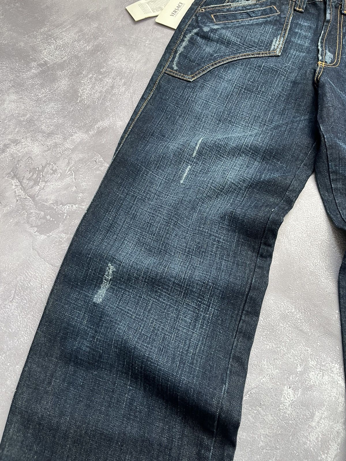 Versace Jeans Couture VINTAGE VERSACE JEANS COUTURE BAGGY PANTALONE VEST. DENIM Size US 30 / EU 46 - 6 Thumbnail