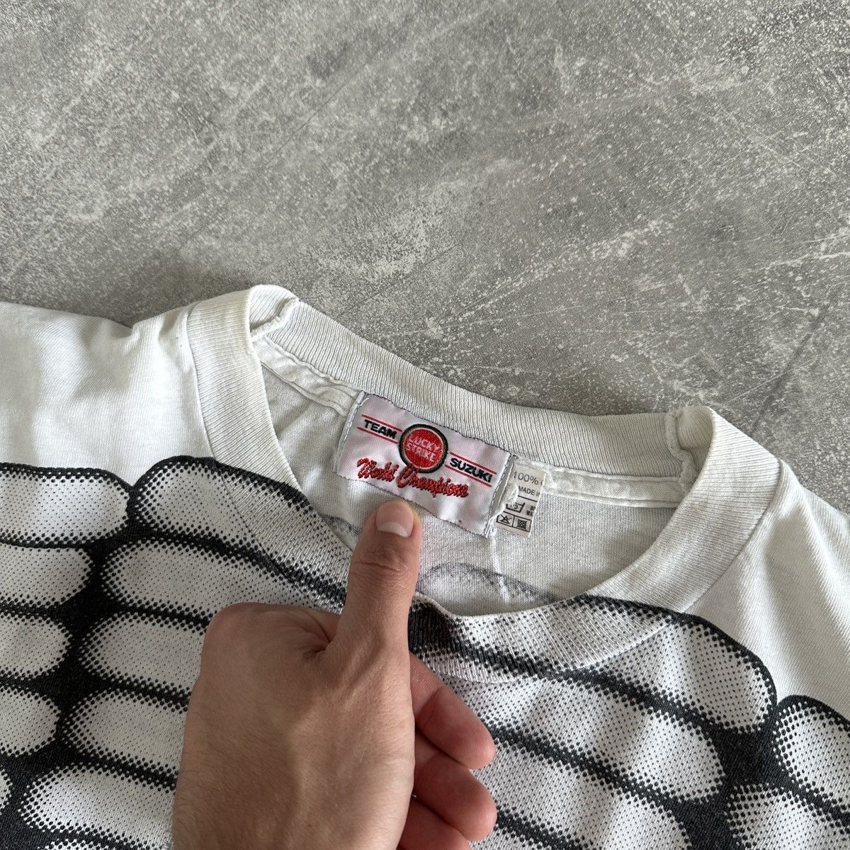 Japanese Brand Vintage 90s rare Lucky Strike Suzuki Racing tee AOP moto Size US XL / EU 56 / 4 - 11 Thumbnail