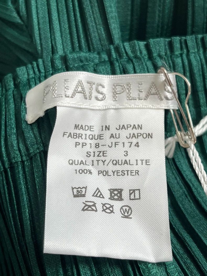 Issey Miyake Issey Miyake size:3 Dark green pleated trousers Size 22" - 3 Thumbnail