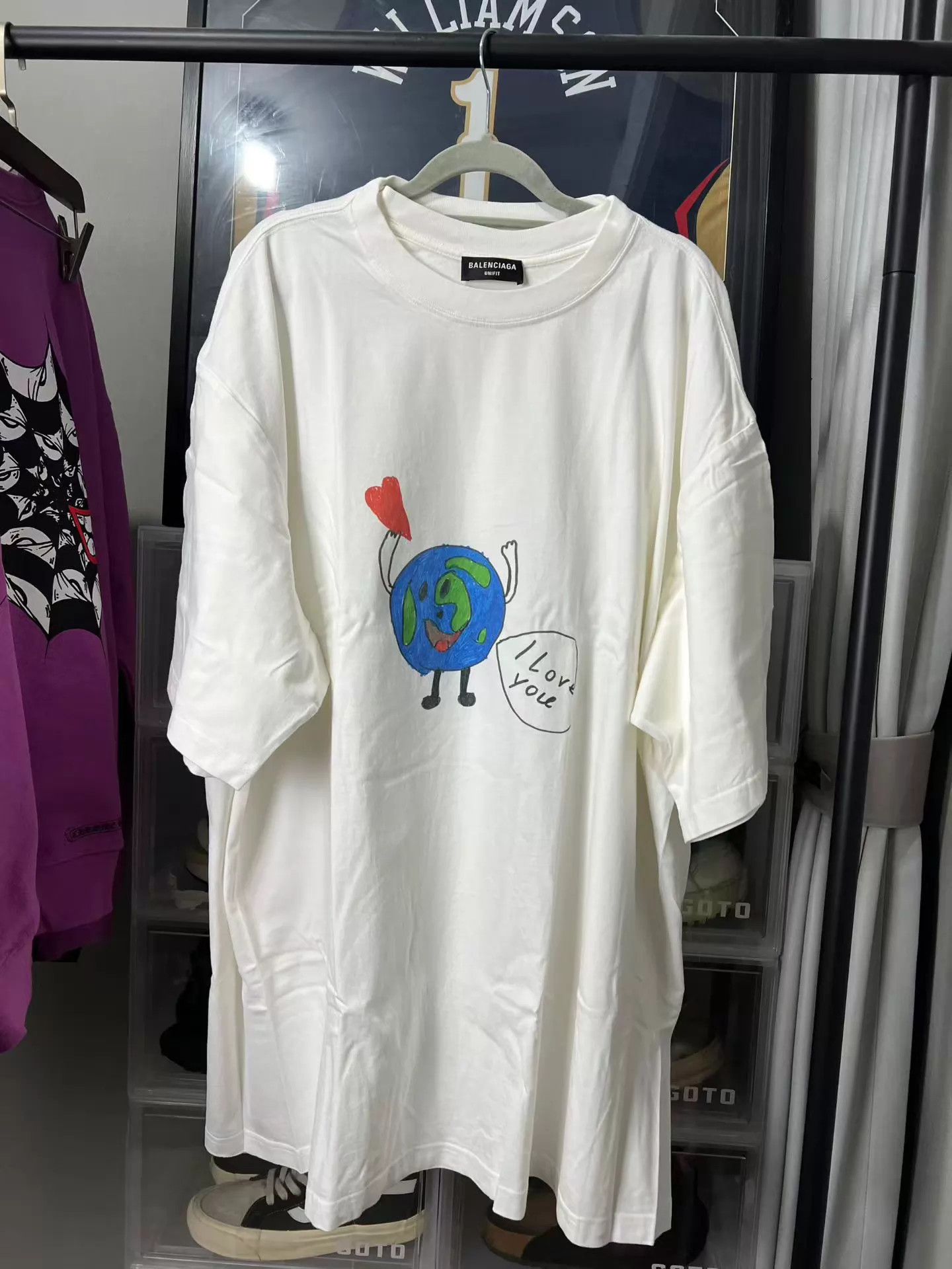 Balenciaga Balenciaga M T-shirt New back small yellow dot barely Size M / US 6-8 / IT 42-44 - 1 Thumbnail