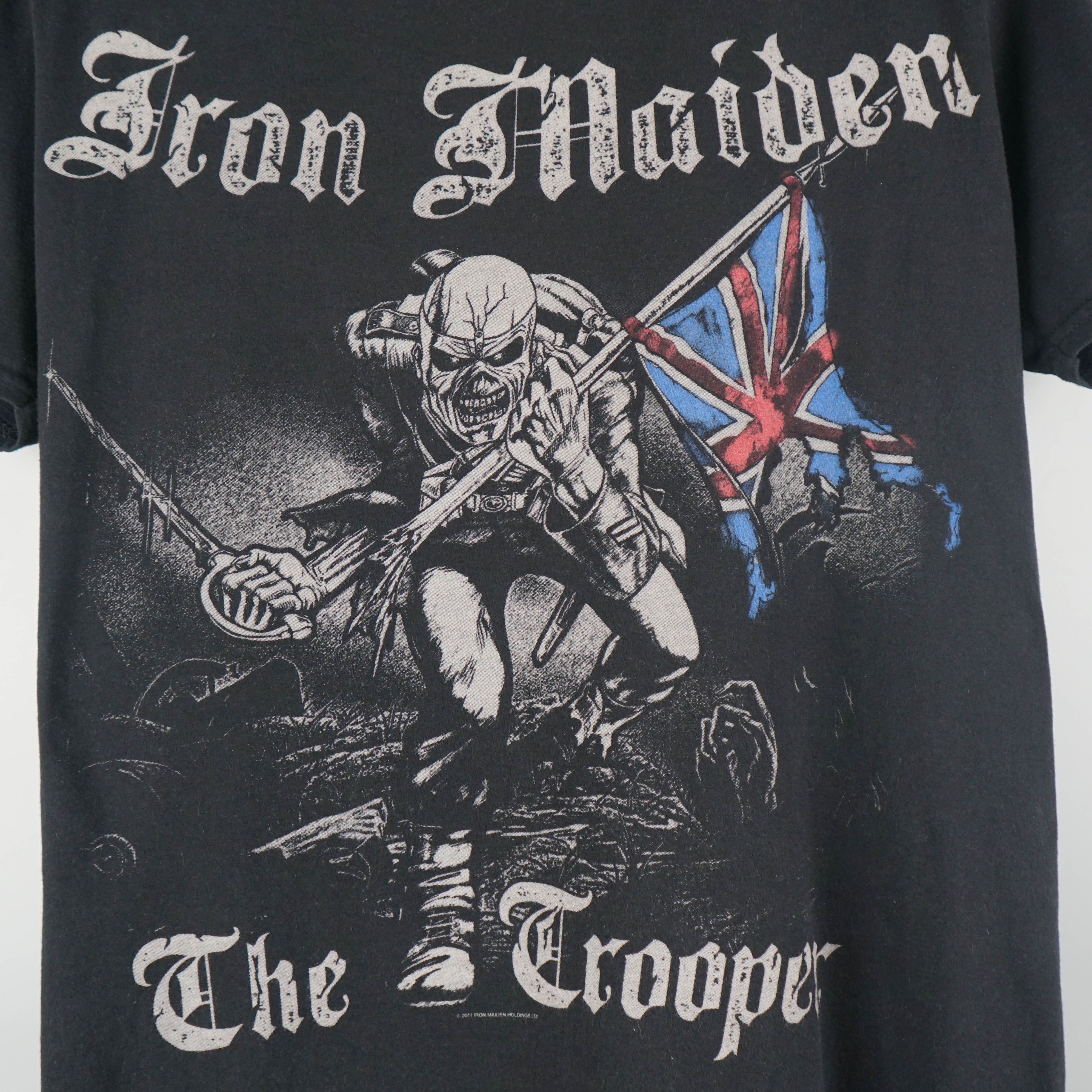 Band Tees × Vintage Vintage 2014 Iron Maiden T-Shirt The Trooper Size US L / EU 52-54 / 3 - 2 Thumbnail
