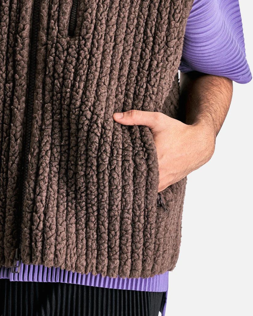 Homme Plisse Issey Miyake o1s1v1r1oon0925 Fleece Pleated Vest in Brown Size US M / EU 48-50 / 2 - 6 Thumbnail