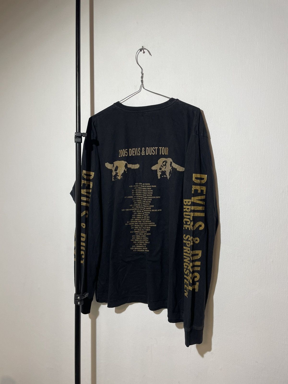 Vintage Vintage 2005 Bruce Springsteen Devils Dust Faded Black Long Size US XL / EU 56 / 4 - 1 Thumbnail