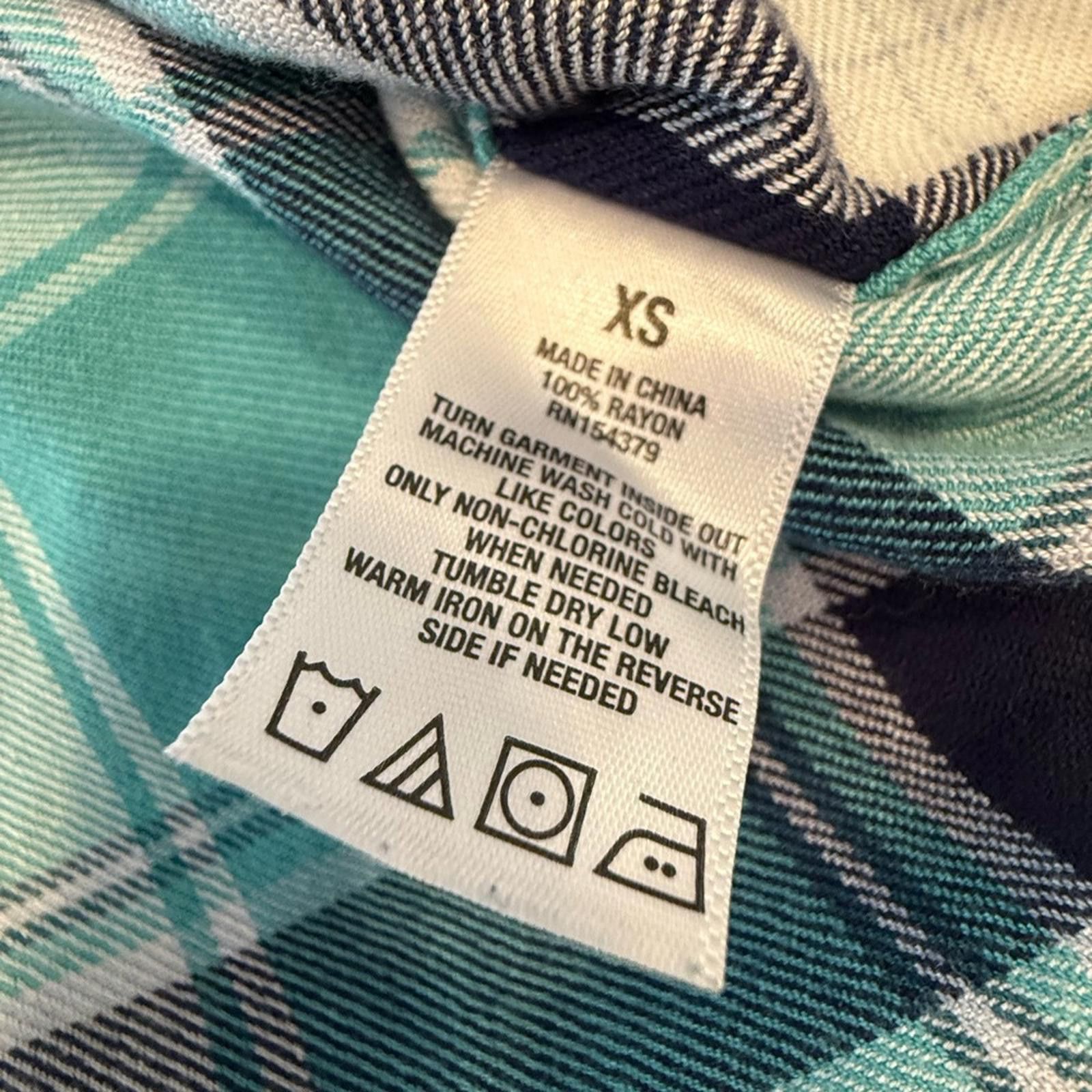 Aeropostale Aeropostale western plaid flannel lace up top SZ XS Size XS / US 0-2 / IT 36-38 - 4 Thumbnail