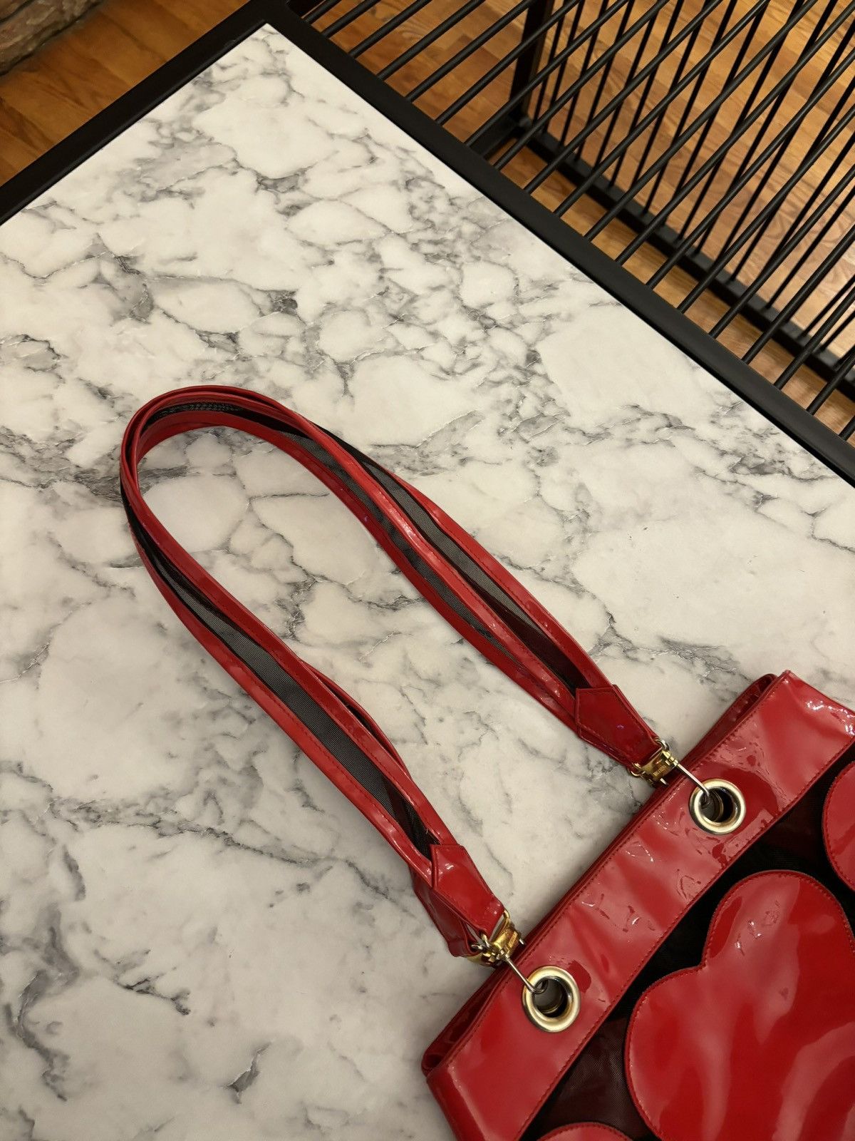 Moschino Rare 90s Moschino Red Heart Patent and Mesh Tote Bag Size ONE SIZE - 9 Thumbnail