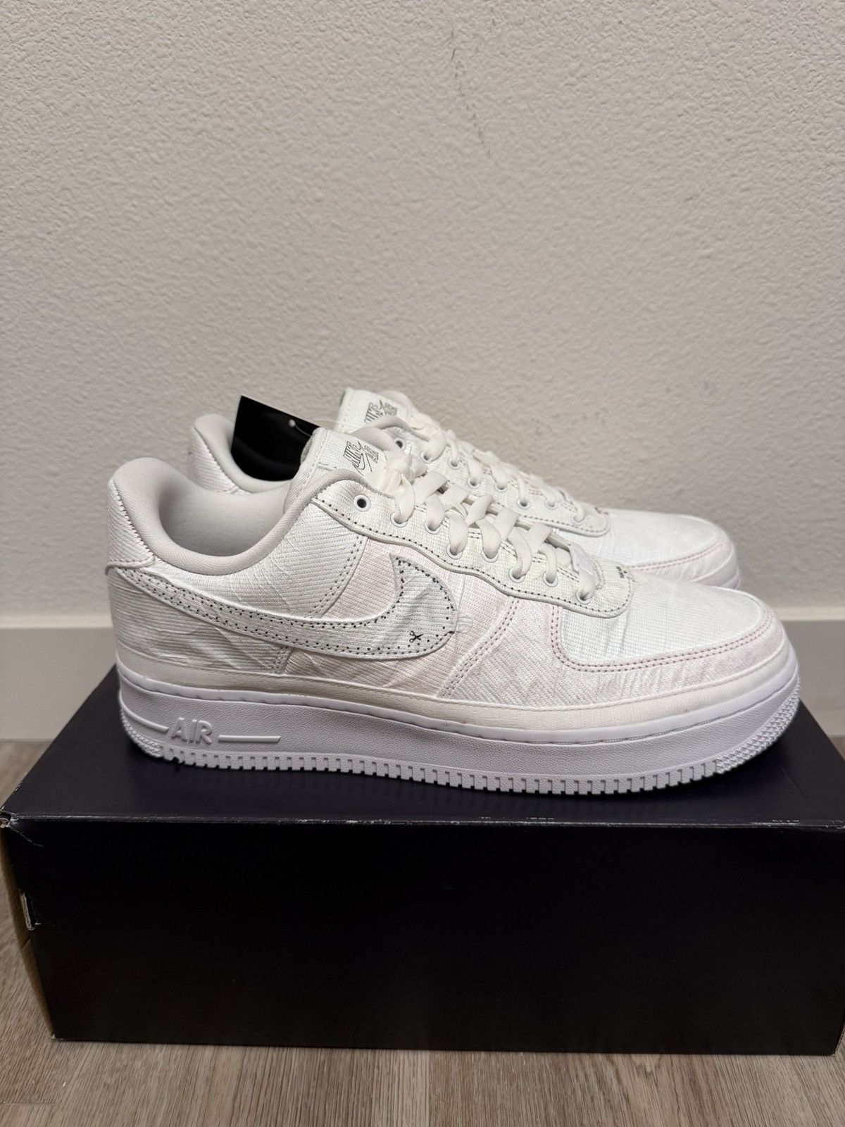 Nike Nike Off-White Canvas Sneakers Size US 12 / EU 45 - 3 Thumbnail