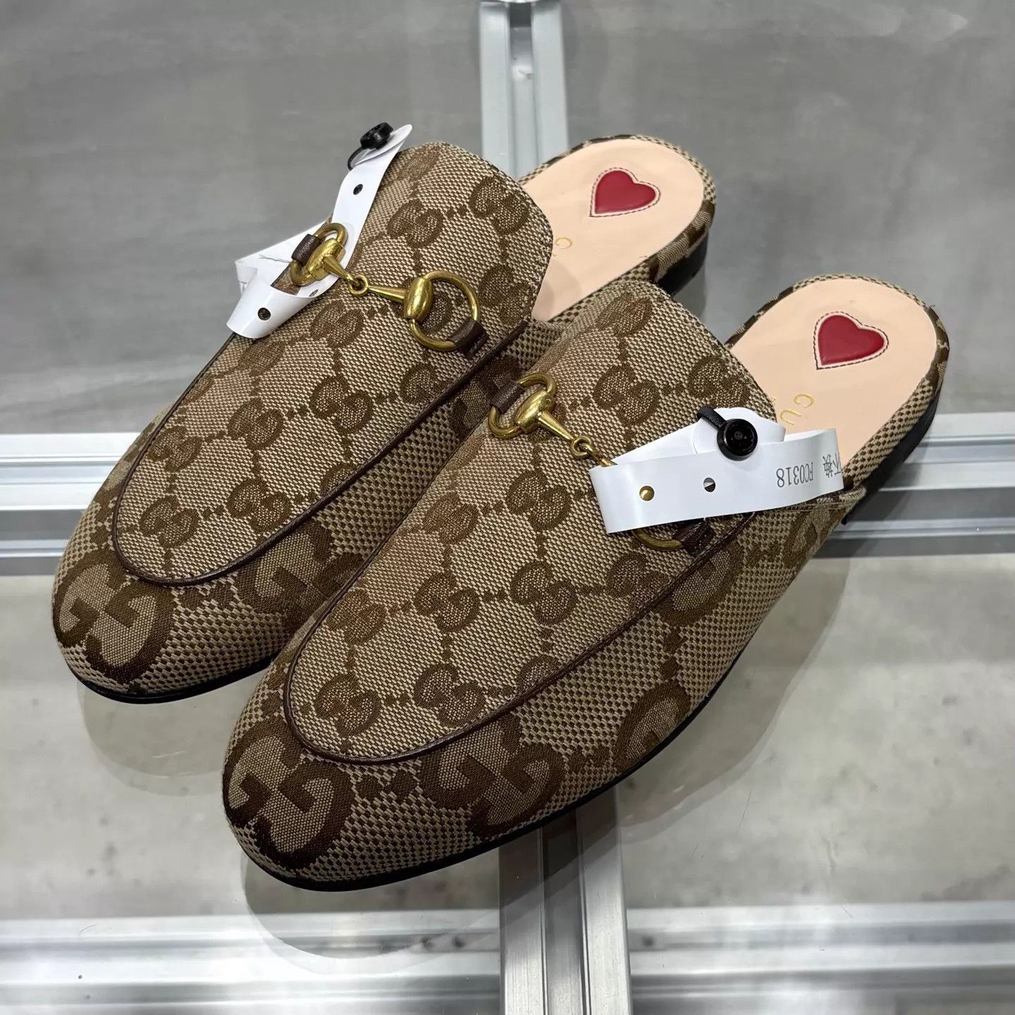Gucci Gucci GG Monogram Brown Slides 35.5 Size US 5 / IT 35 - 2 Thumbnail