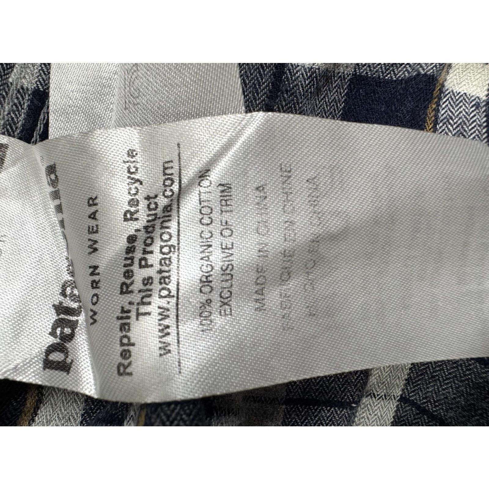 Patagonia VINTAGE Patagonia Men's M Organic Cotton Pima Flannel Shirt Plaid Button-Down Size US M / EU 48-50 / 2 - 4 Thumbnail