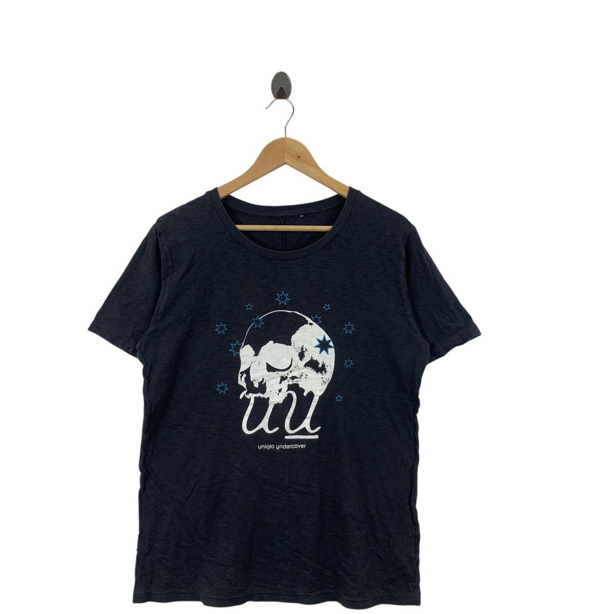 Uniqlo UNIQLO x UNDERCOVER UU Collaboration Skull Surrounded Logo Size US L / EU 52-54 / 3 - 4 Thumbnail