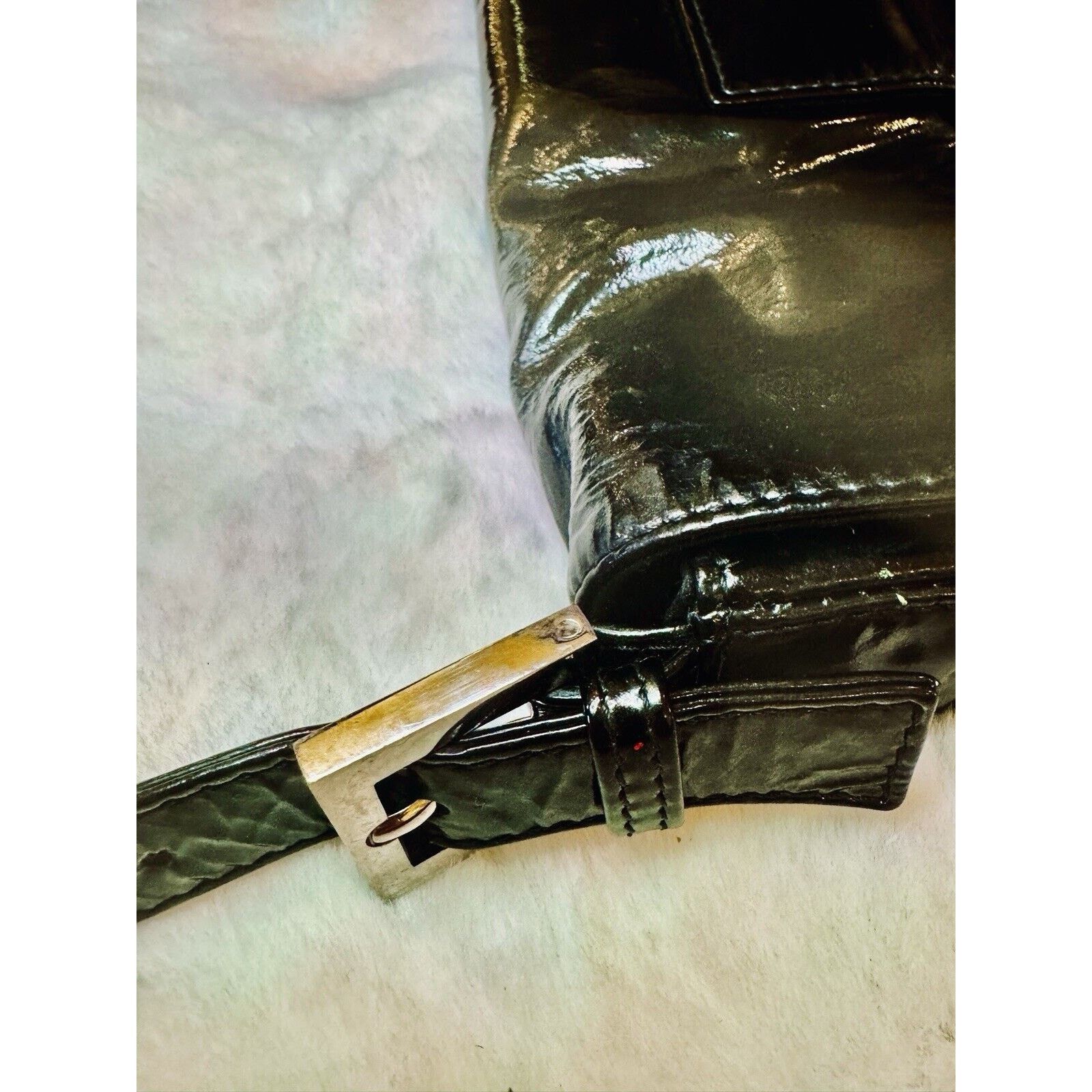 Fendi Vintage Rare Black Patent Leather FENDI BAGUETTE Handbag Size ONE SIZE - 12 Thumbnail