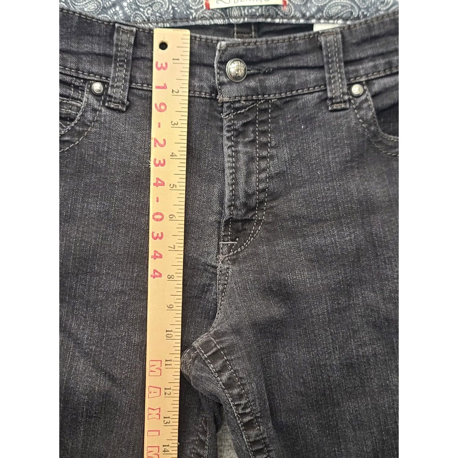 Ariat Ariat Jeans Womens 33x32 REAL Denim Regular Fit Bootcut High Rise Entwined Cowboy Western Buckle Bke 5-Pocket Denim Black Purple? Size 24" / US 00 / IT 34 - 6 Thumbnail
